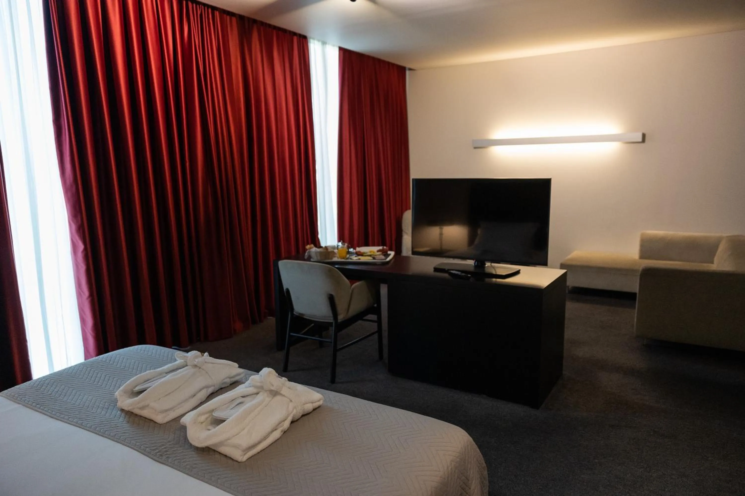 Bedroom, Bed in Axis Viana Business & SPA Hotel