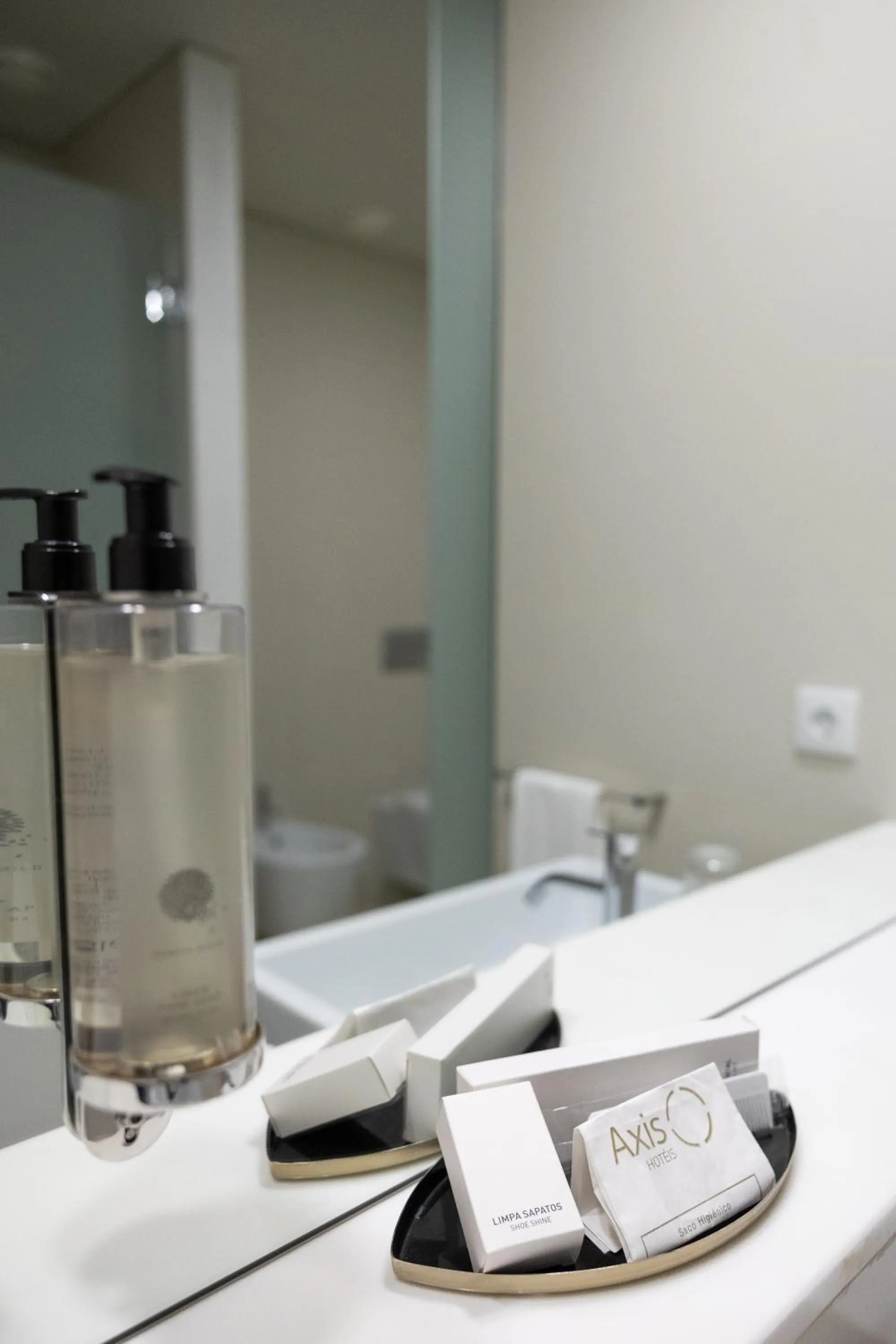 Bathroom in Axis Viana Business & SPA Hotel