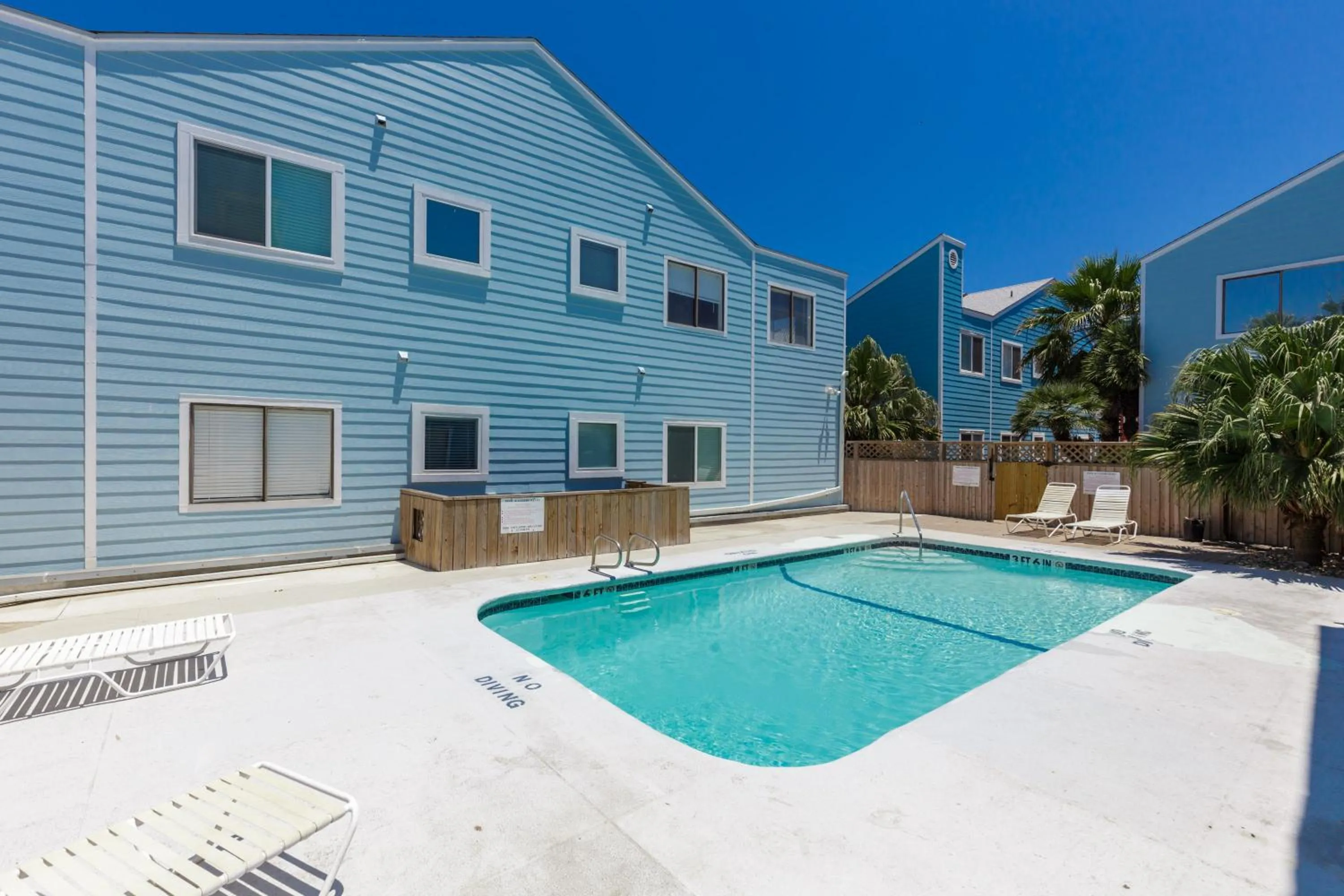 Swimming pool in Charming family condo - walking distance to beach by Mustang Island, Sleeps Four, 2025 Traveler Award