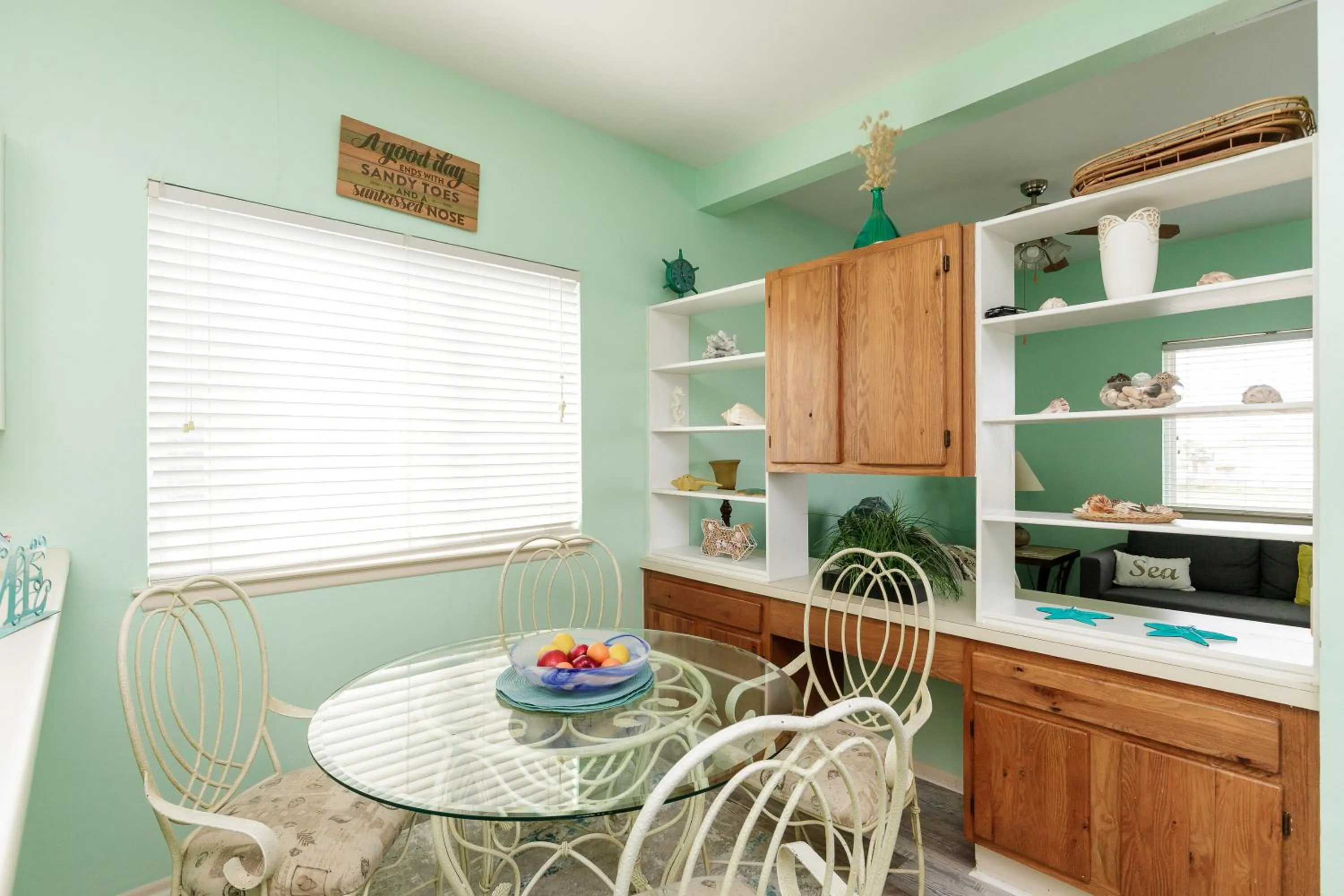 Kitchen or kitchenette in Charming family condo - walking distance to beach by Mustang Island, Sleeps Four, 2025 Traveler Award