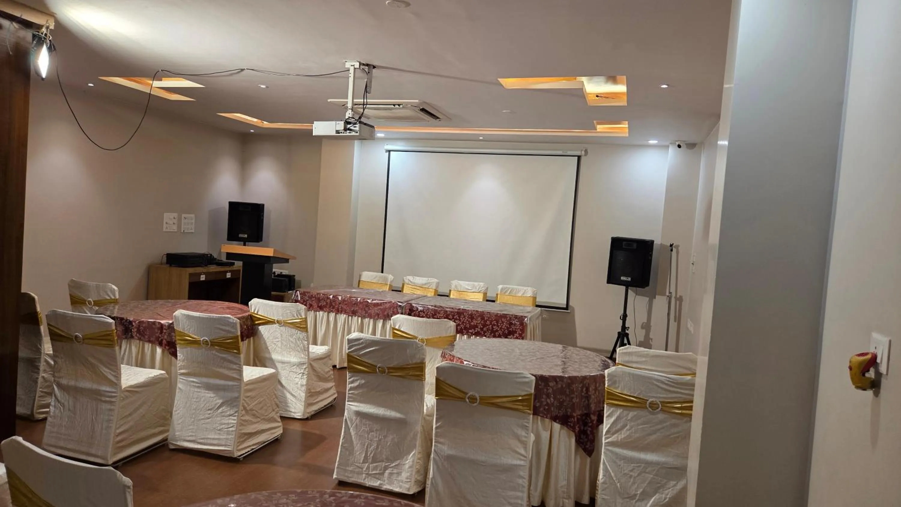 Banquet/Function facilities in Hotel Gulmohar Grand