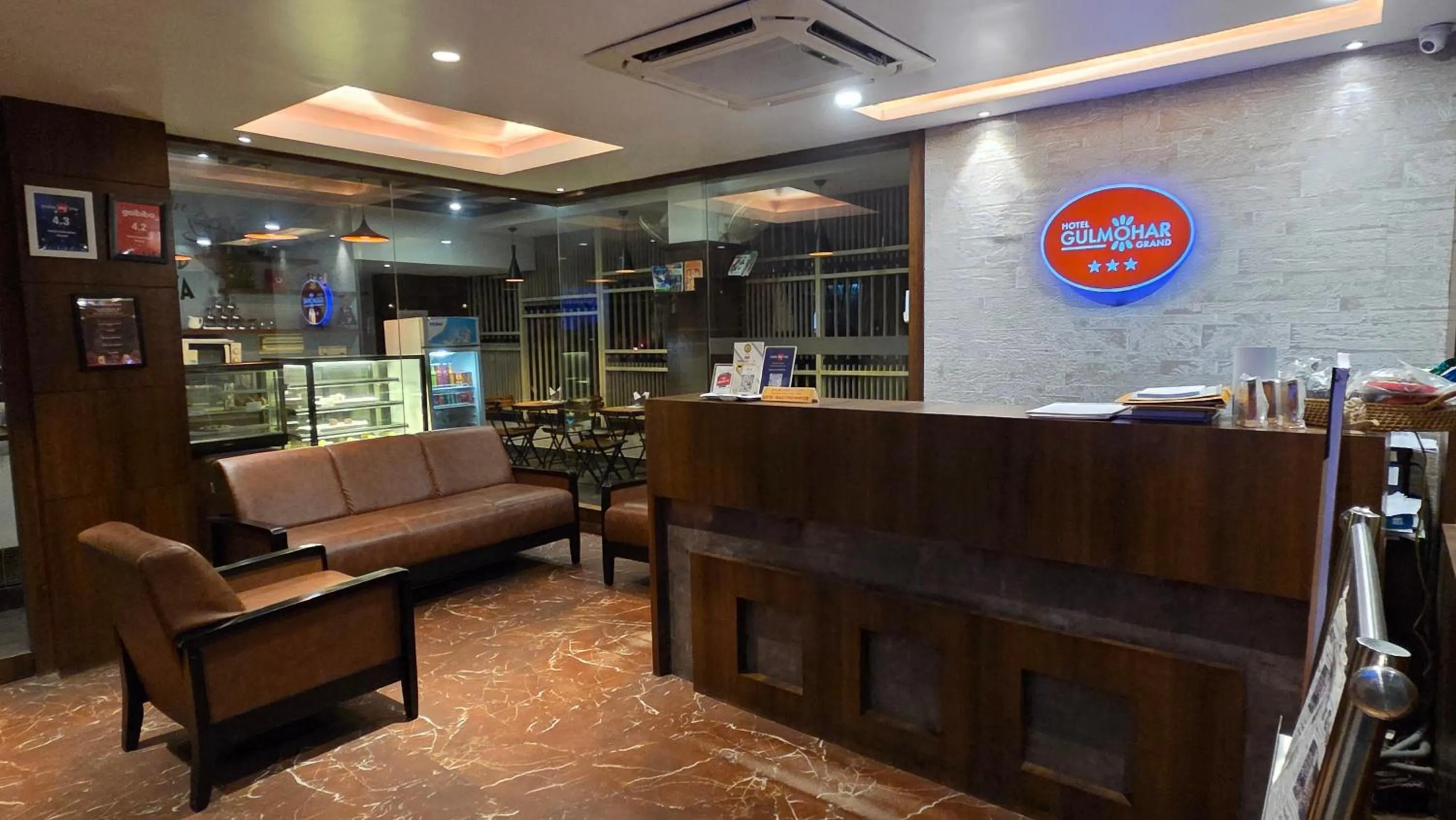 Lobby or reception in Hotel Gulmohar Grand