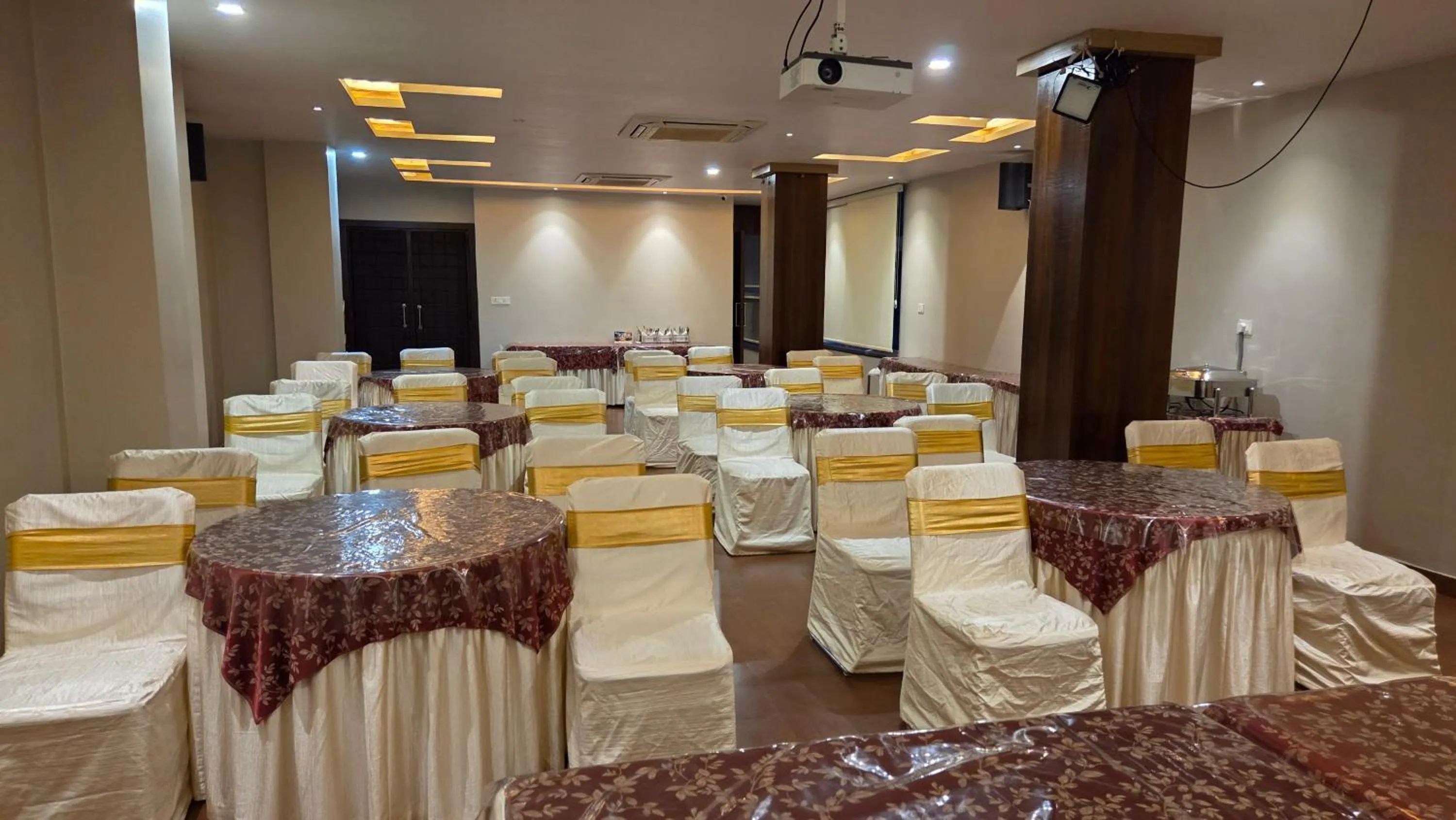 Banquet/Function facilities in Hotel Gulmohar Grand