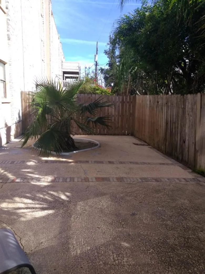 Location in Charming SPI family condo - walking distance to the beach, Sleeps 6, Third Floor, 2025 Traveler Award