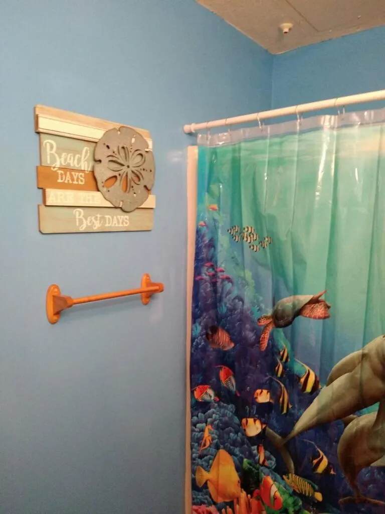 Shower in Charming SPI family condo - walking distance to the beach, Sleeps 6, Third Floor, 2025 Traveler Award