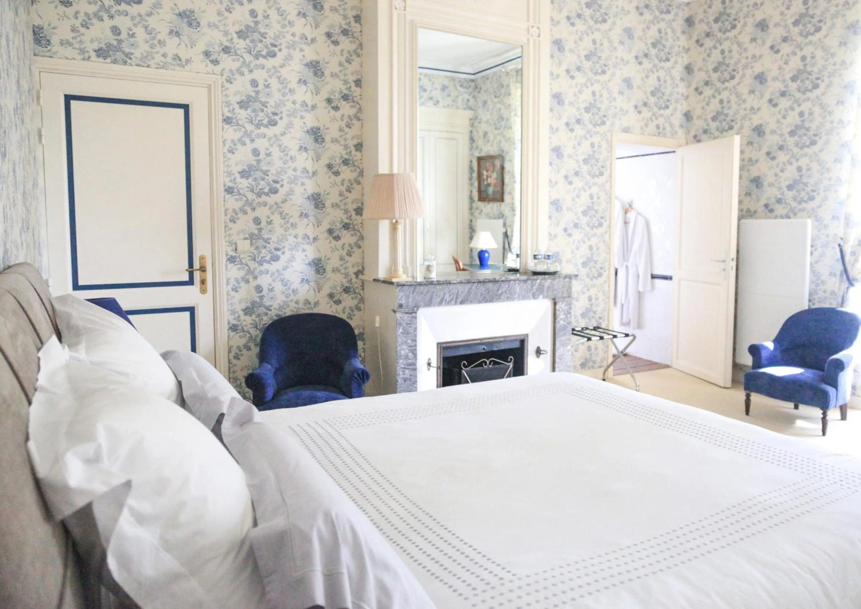 Superior Double Room in Château senailhac