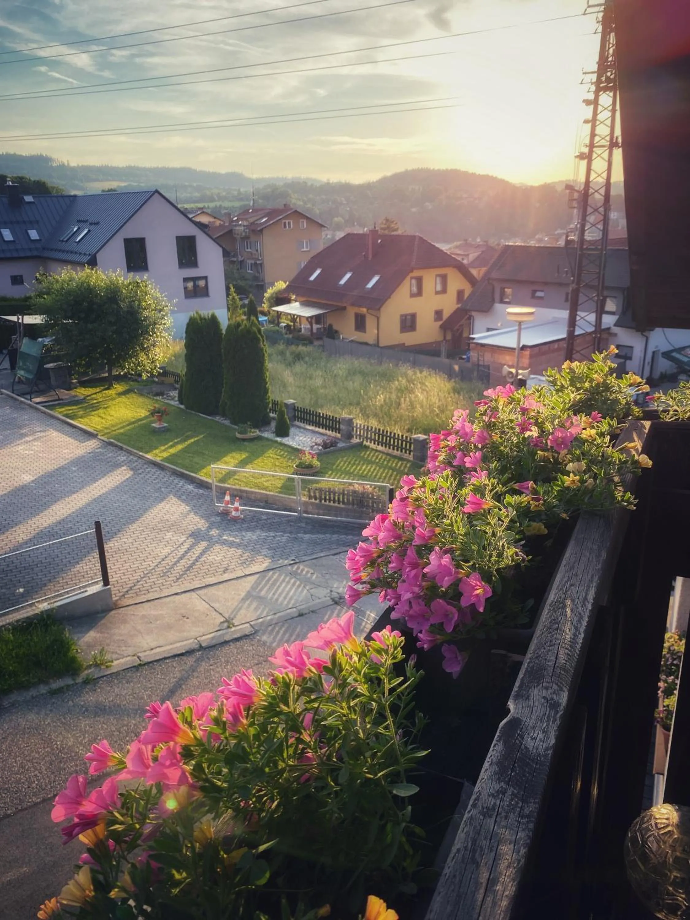 Neighbourhood in R-Penzion