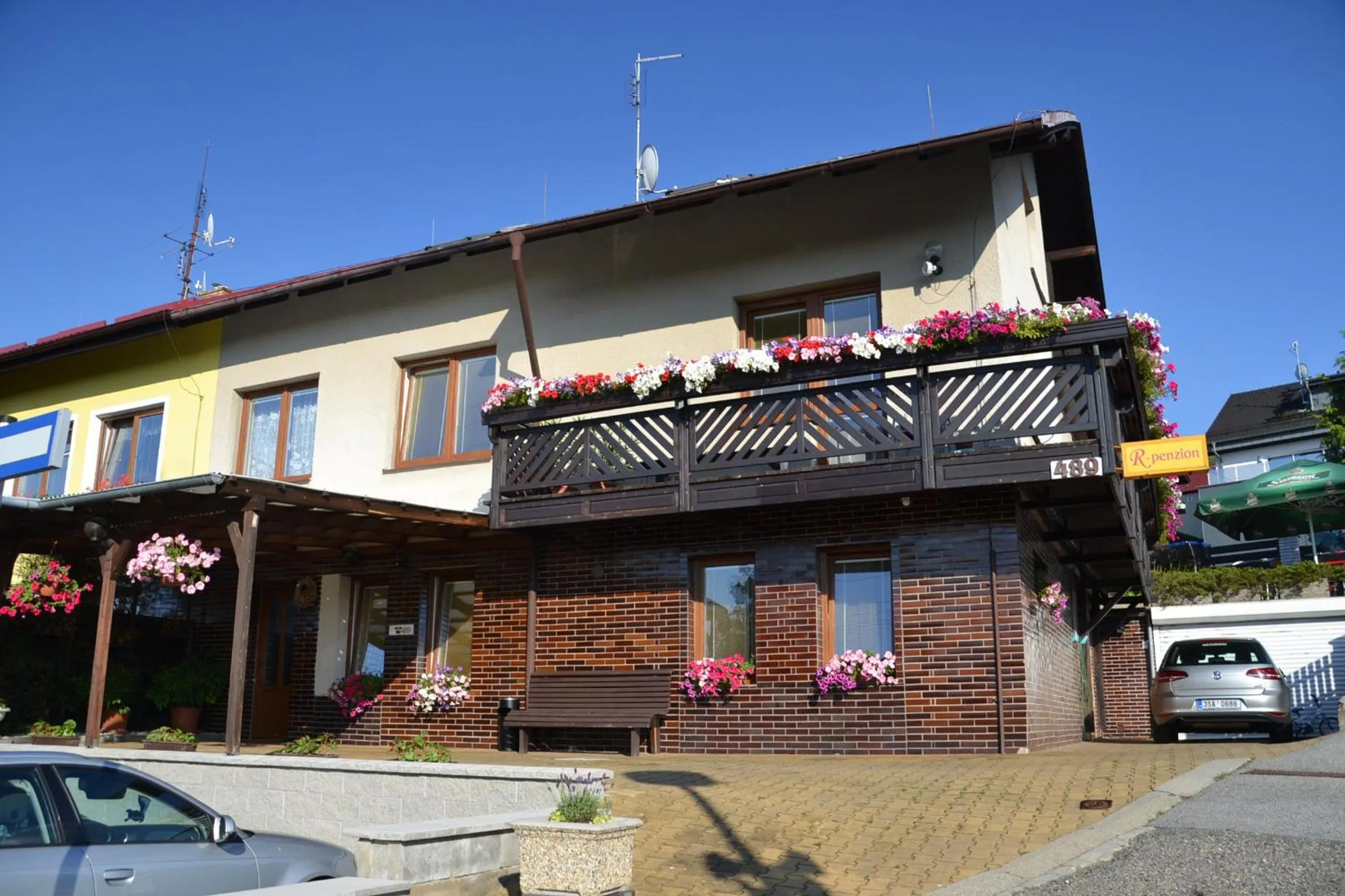 Facade/entrance in R-Penzion