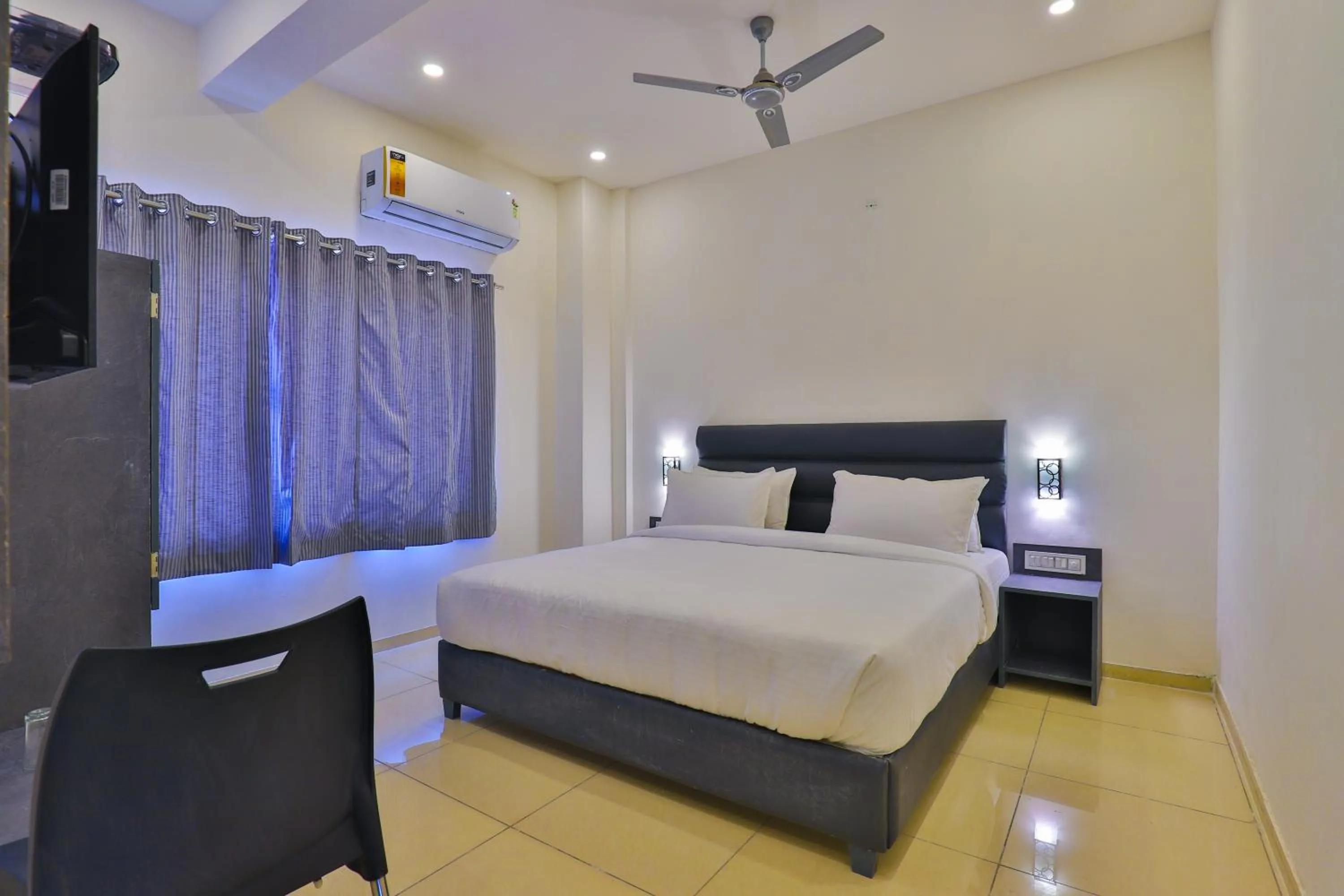 Standard Double Room with Fan - single occupancy in Nova Hotel New Crossroad