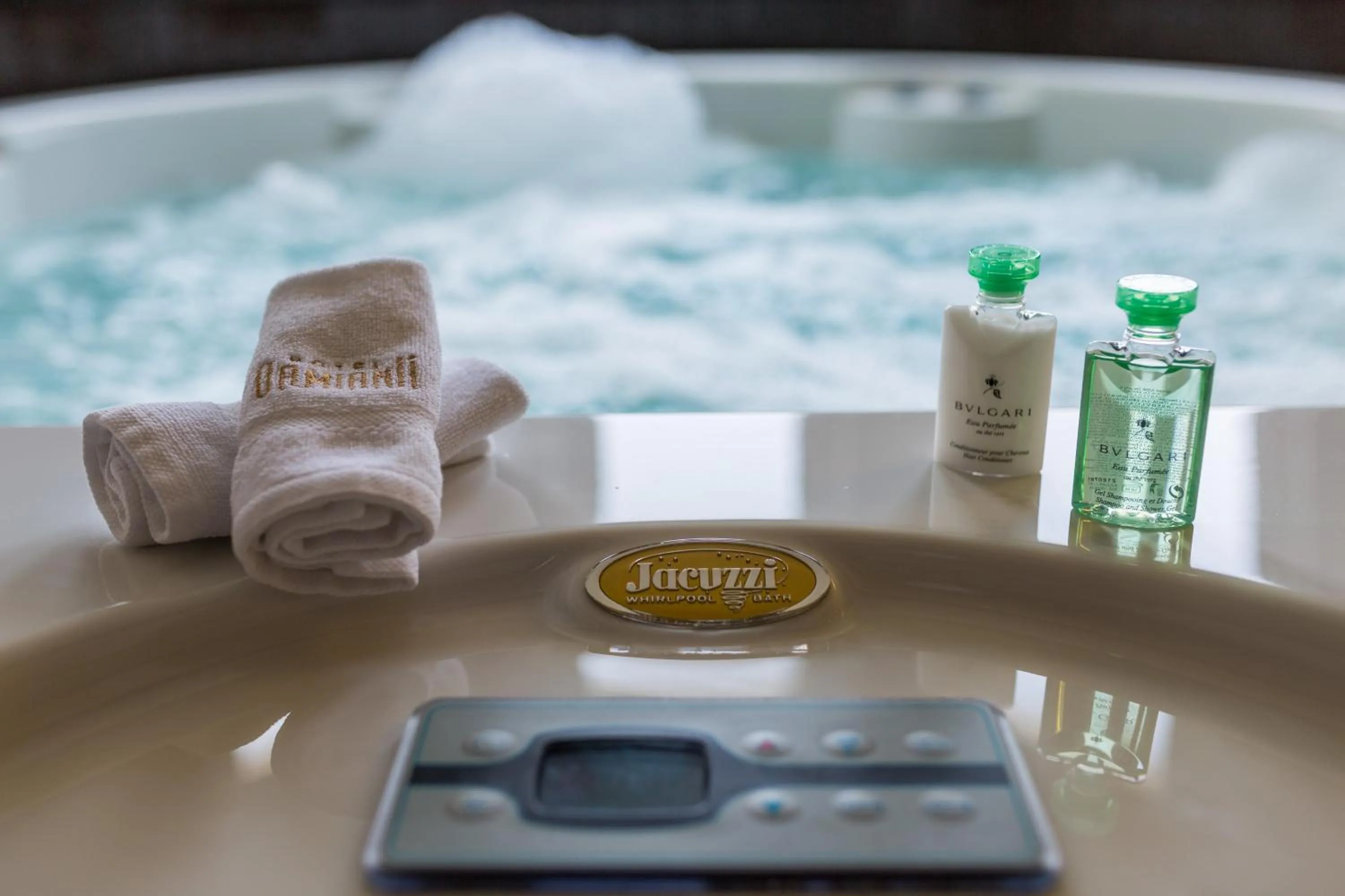 Hot Tub in Damianii Luxury Boutique Hotel & Spa