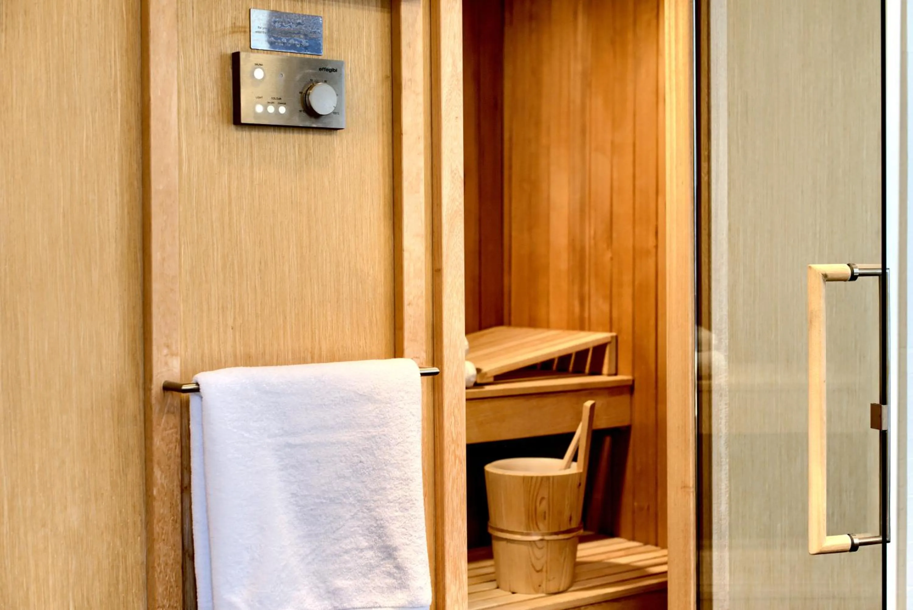 Hot Tub, Bed in Damianii Luxury Boutique Hotel & Spa