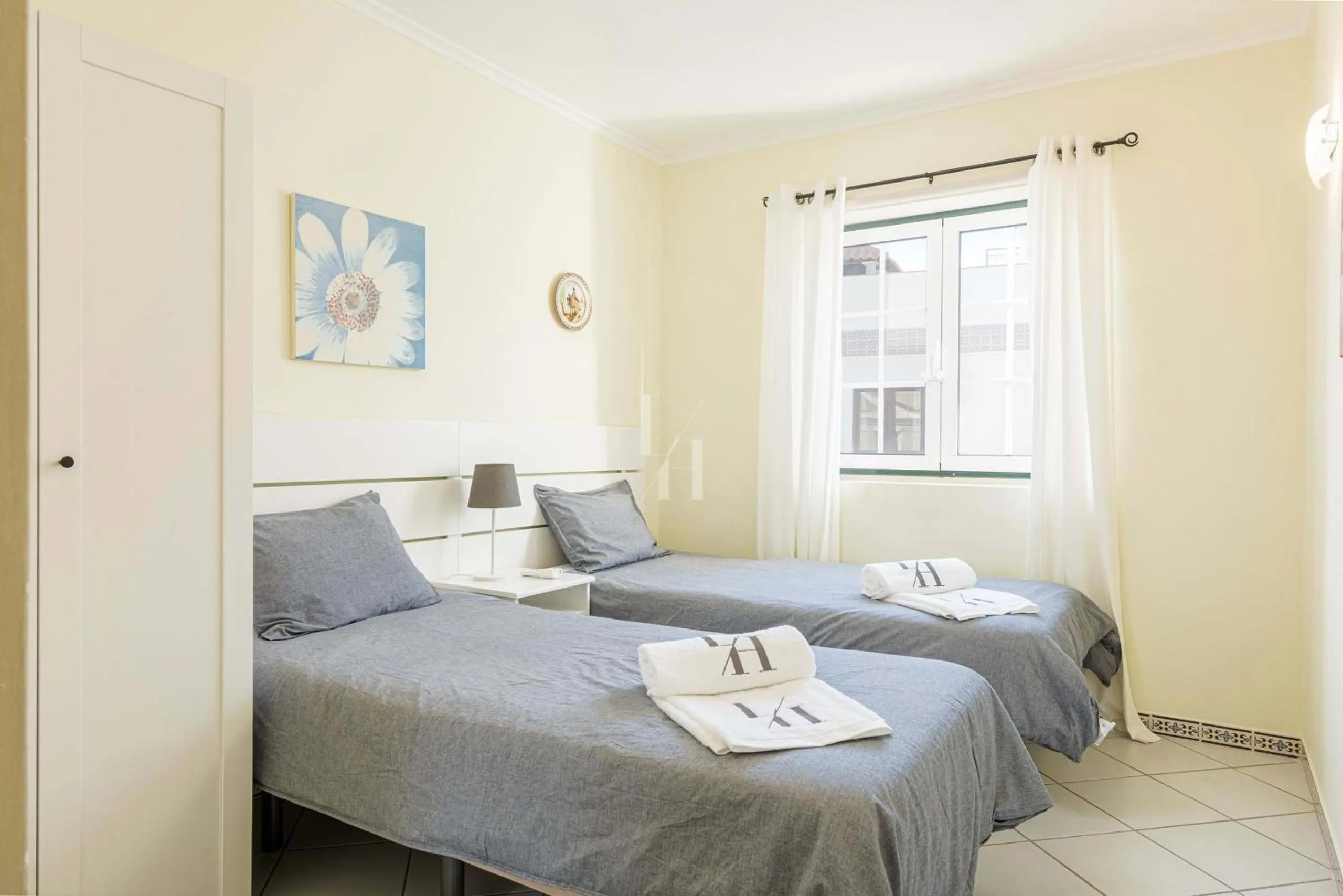 Bed in Old Village & Prestige