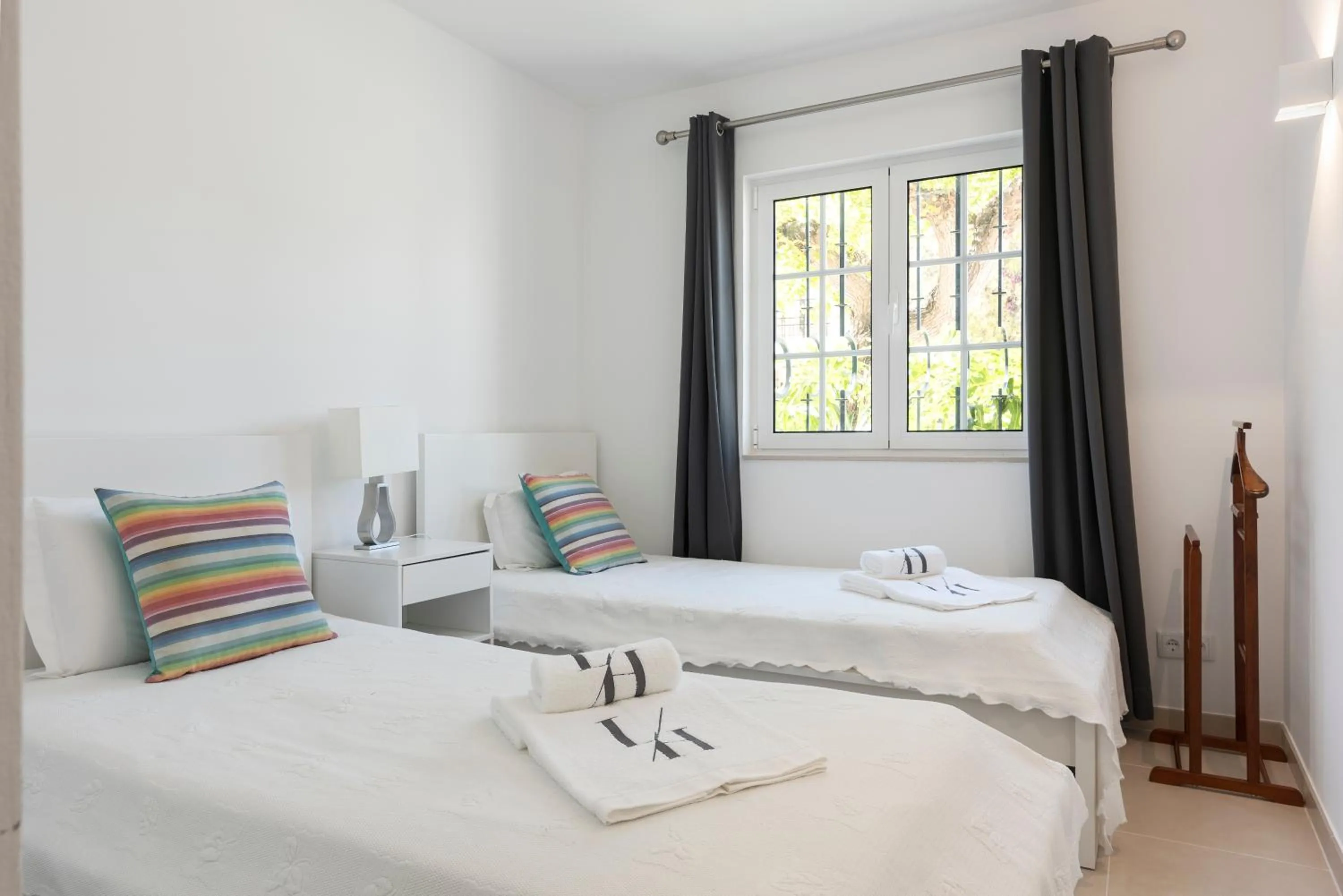 Bedroom, Bed in Old Village & Prestige