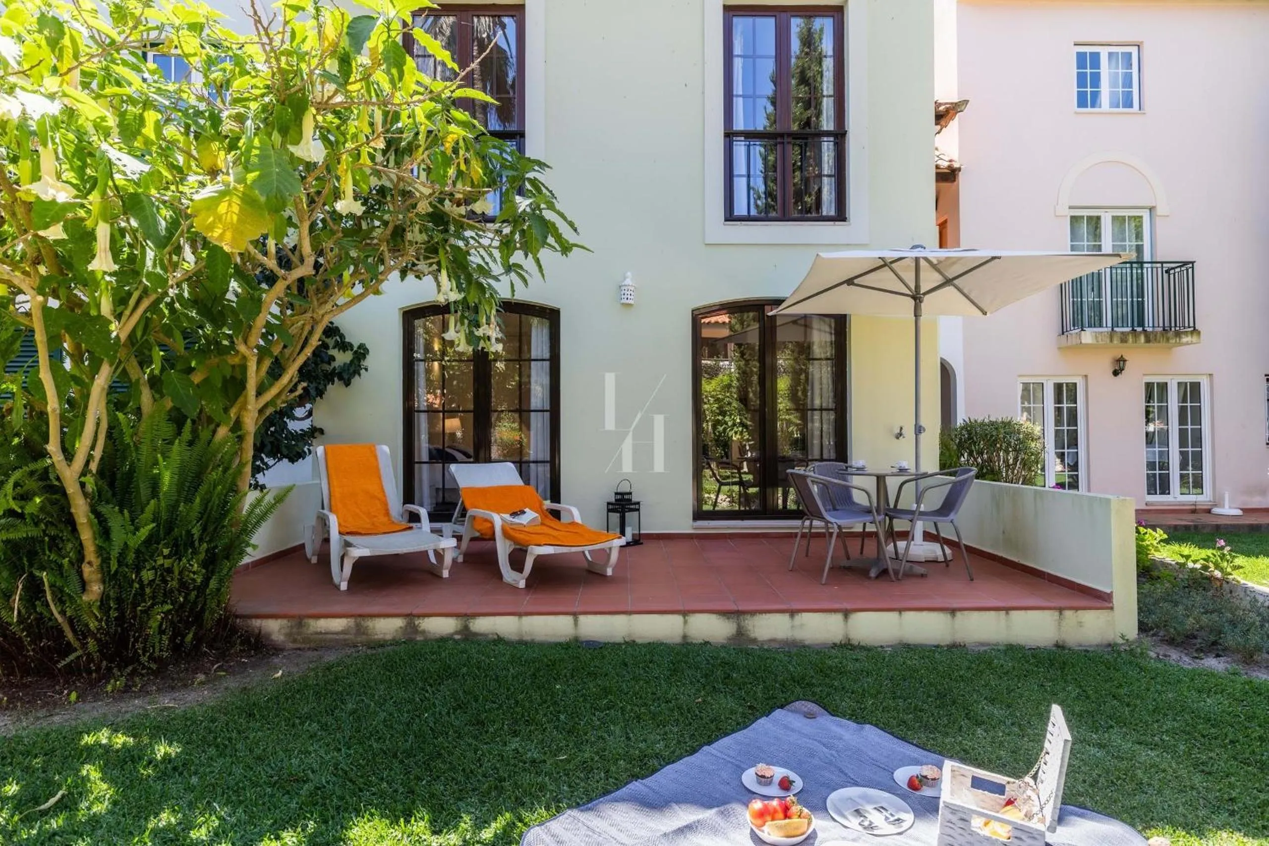 Garden in Old Village & Prestige