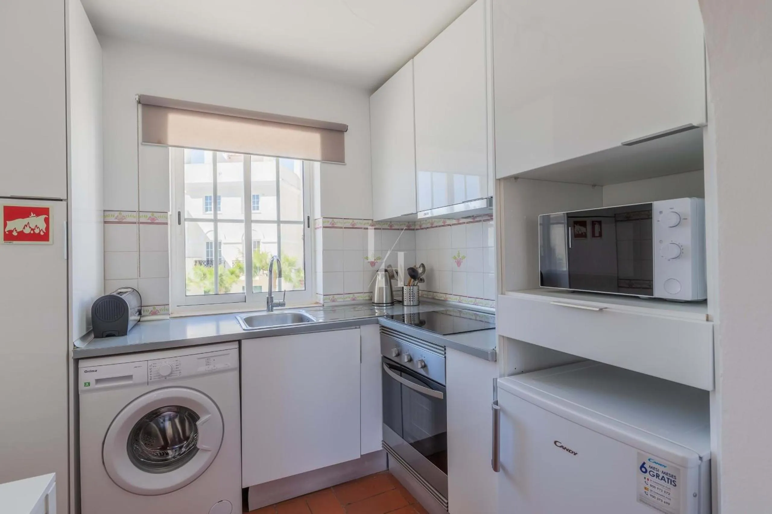 Kitchen or kitchenette in Old Village & Prestige