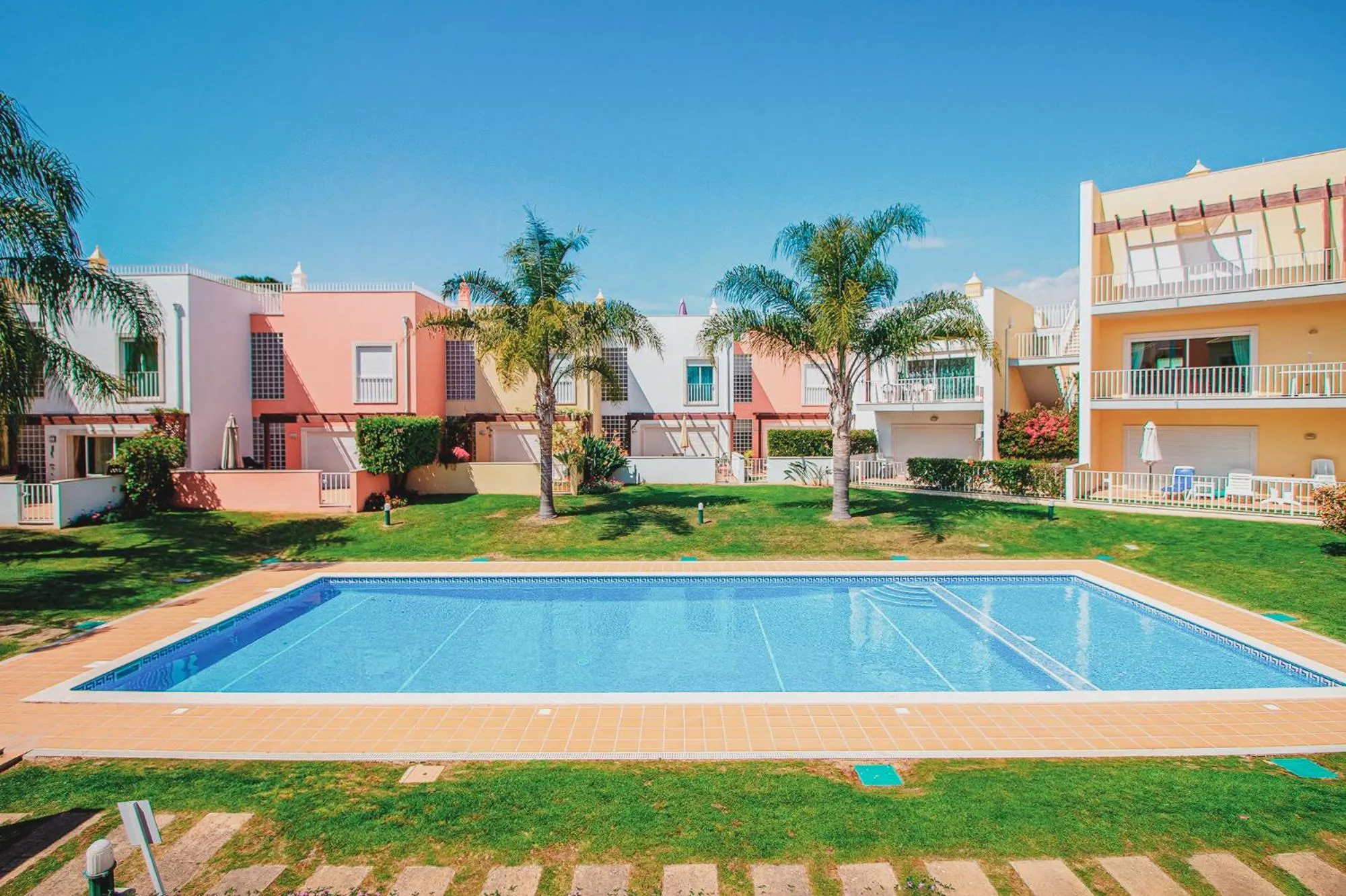 Swimming pool in Old Village & Prestige