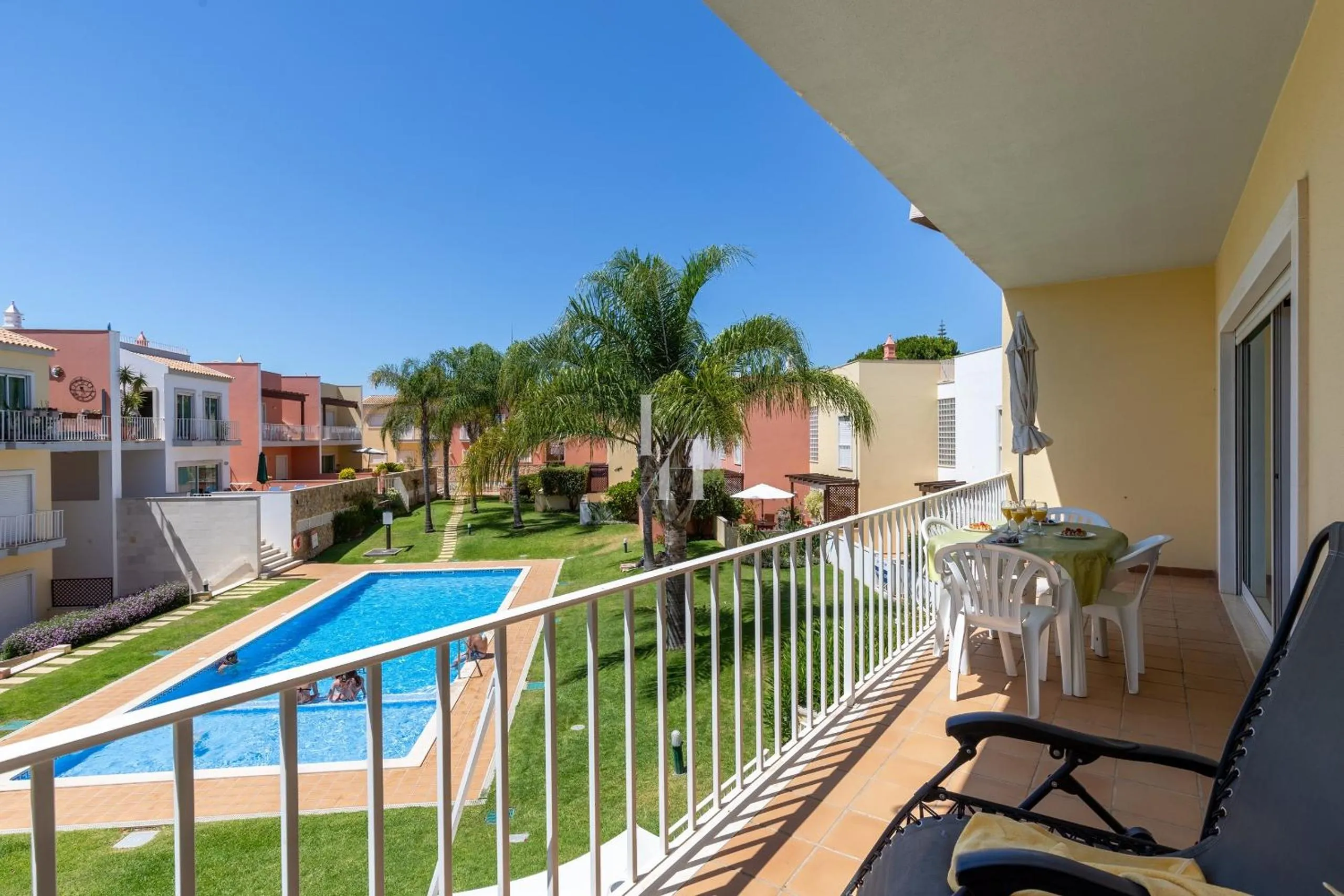 Swimming pool in Old Village & Prestige