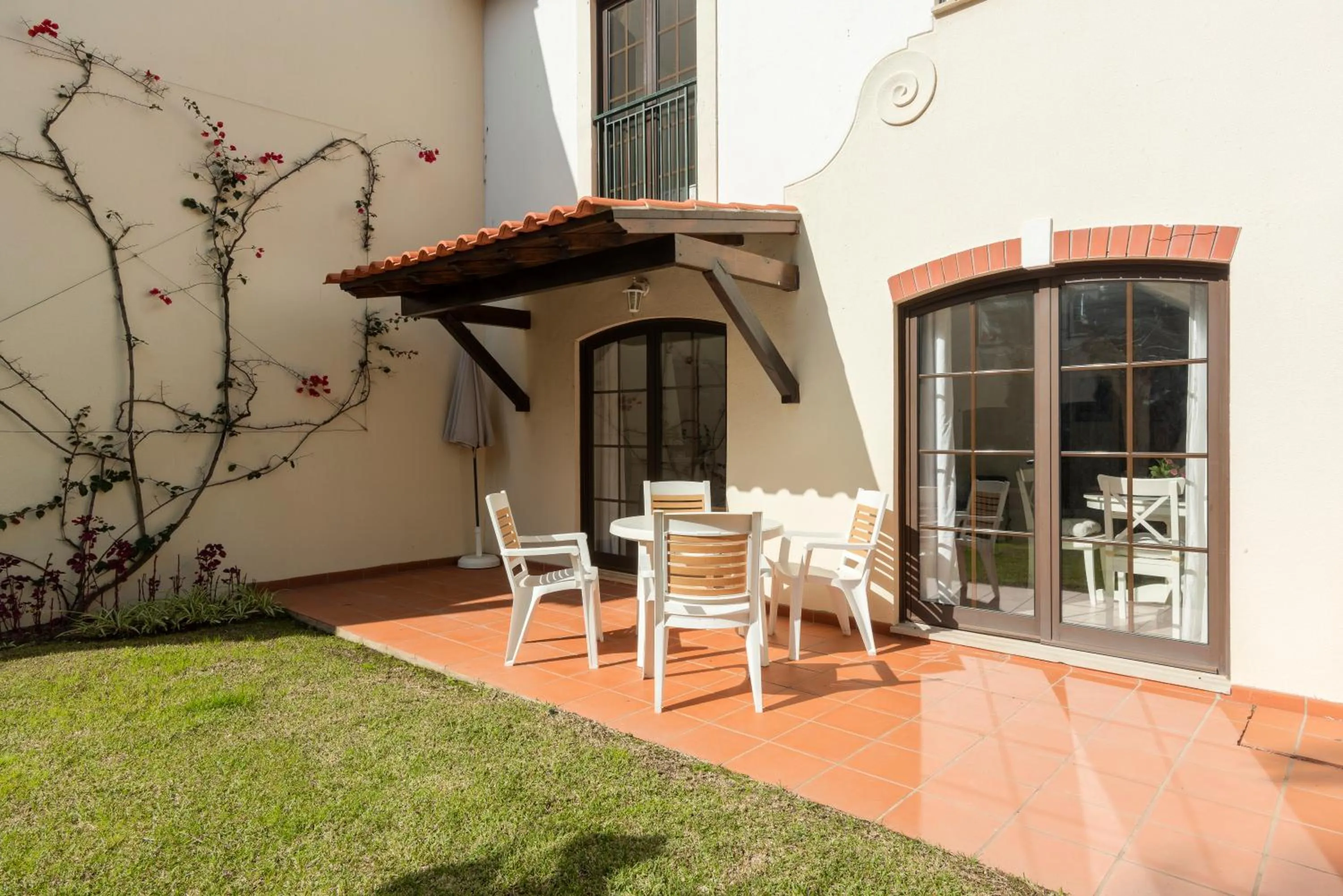 Garden in Old Village & Prestige