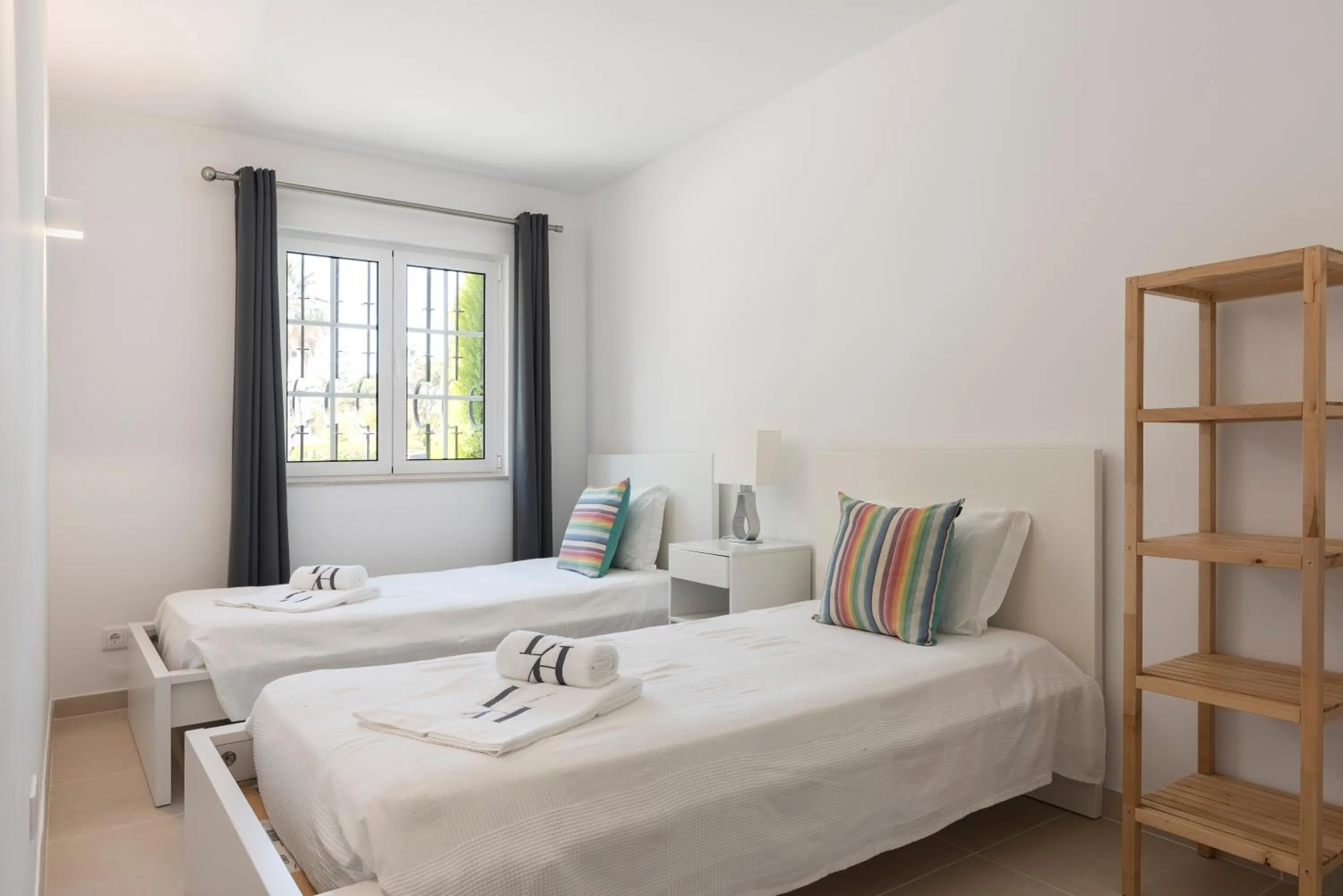 Bedroom, Bed in Old Village & Prestige