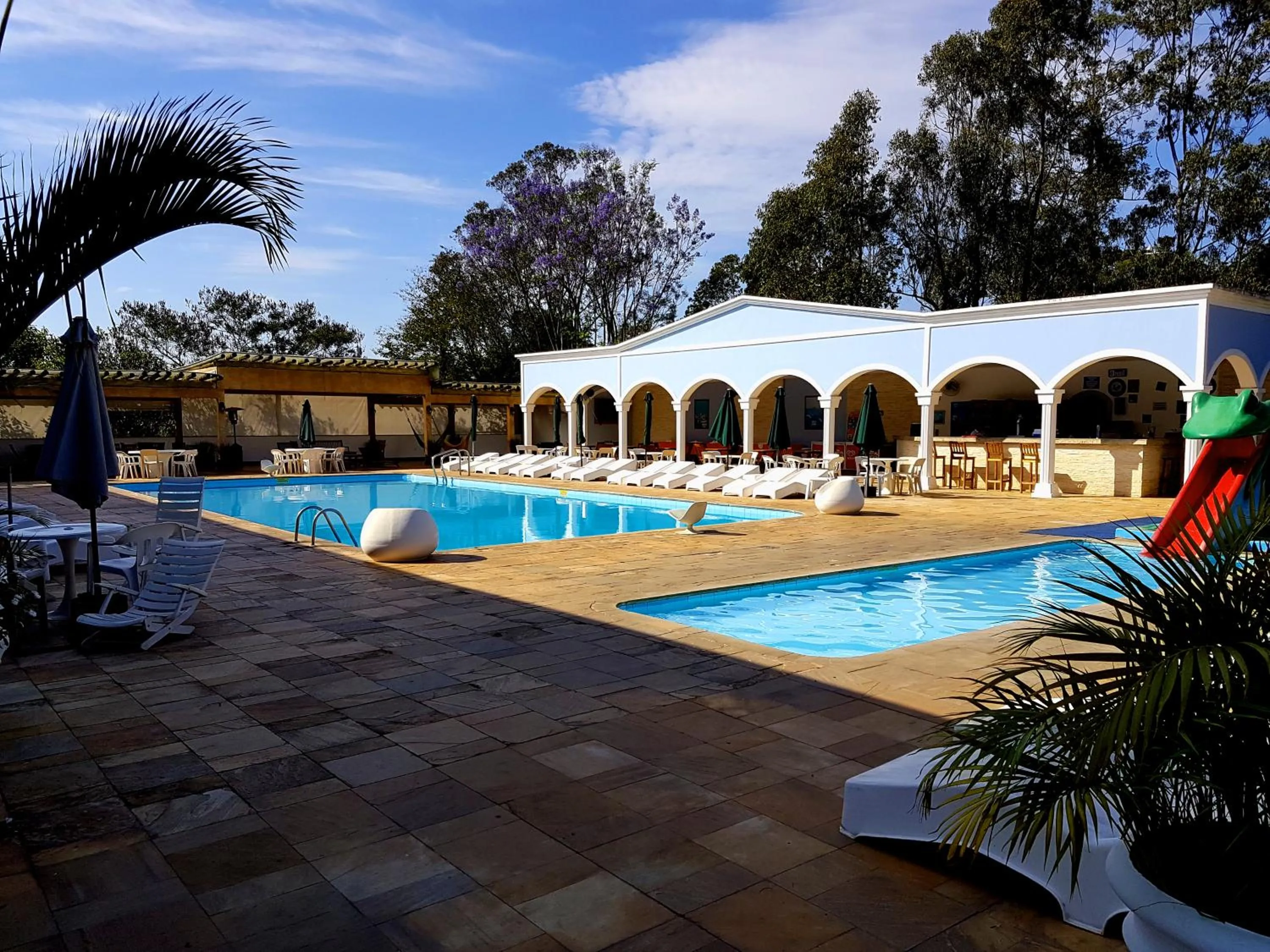 Swimming pool in Hotel Akropolis
