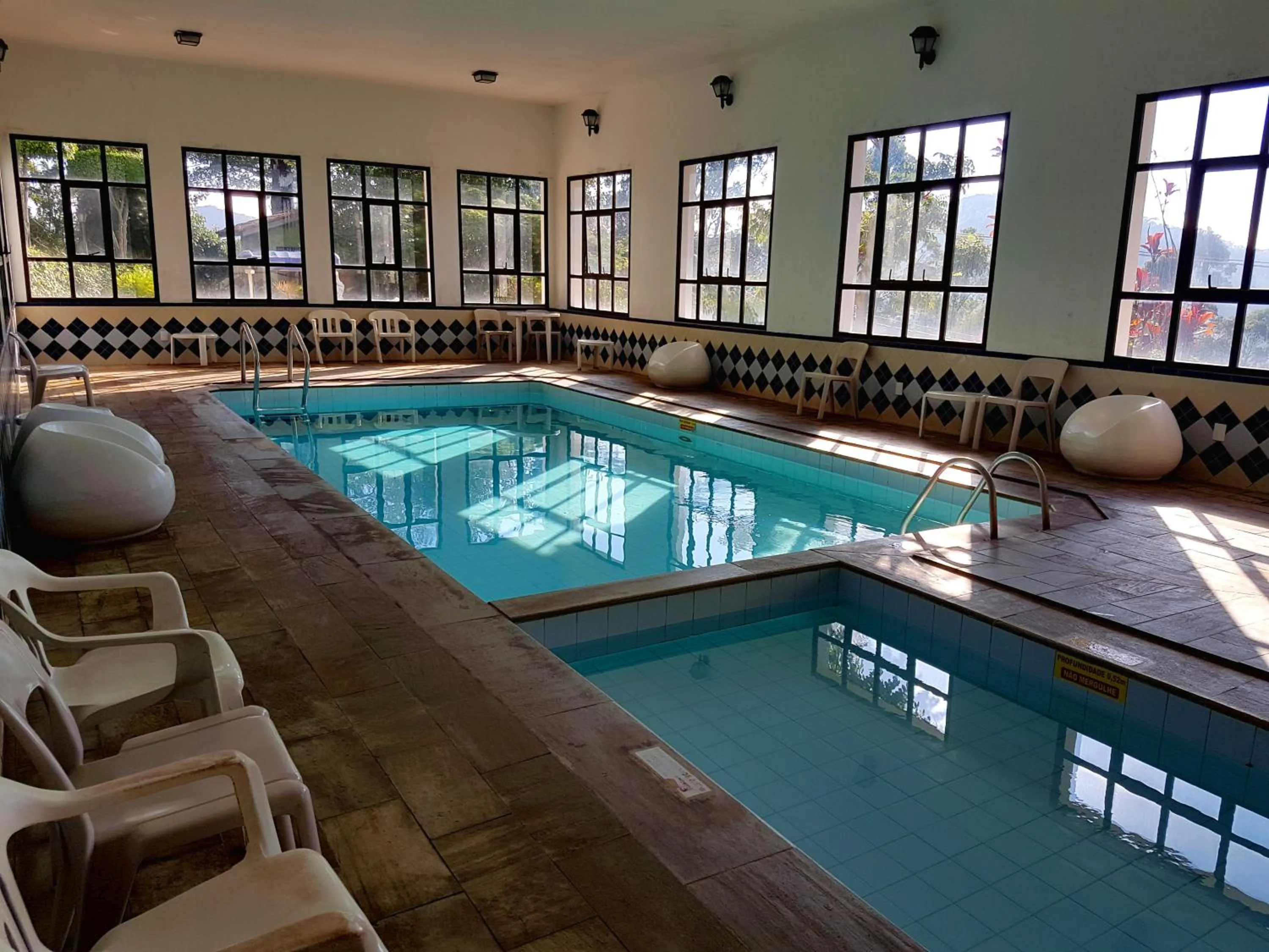 Swimming pool in Hotel Akropolis