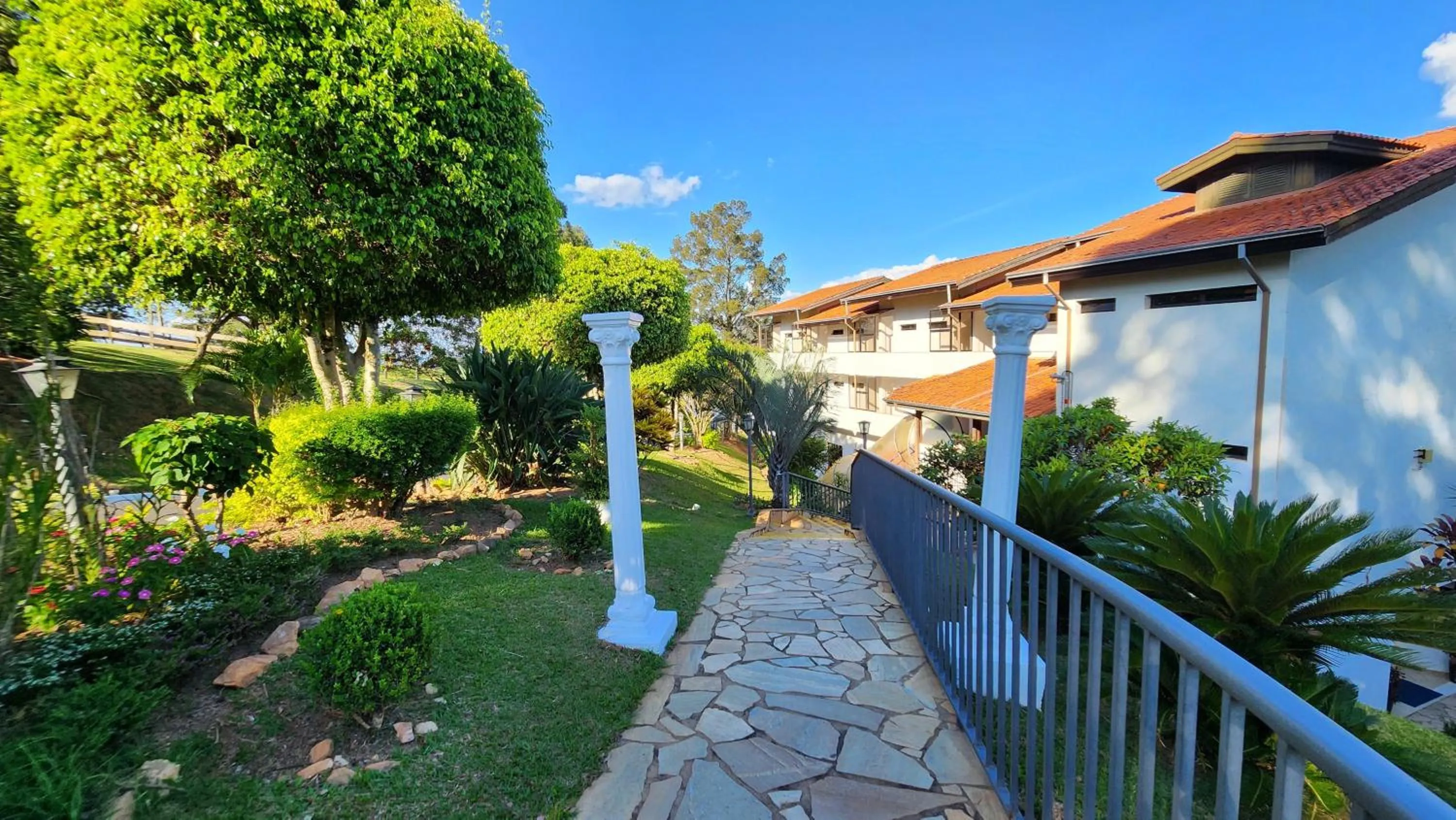 Property building in Hotel Akropolis