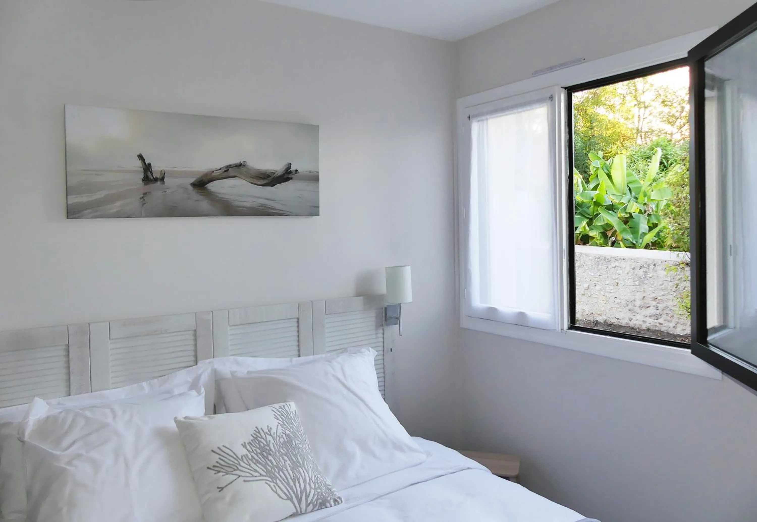 Photo of the whole room, Bed in Les Ambaciales