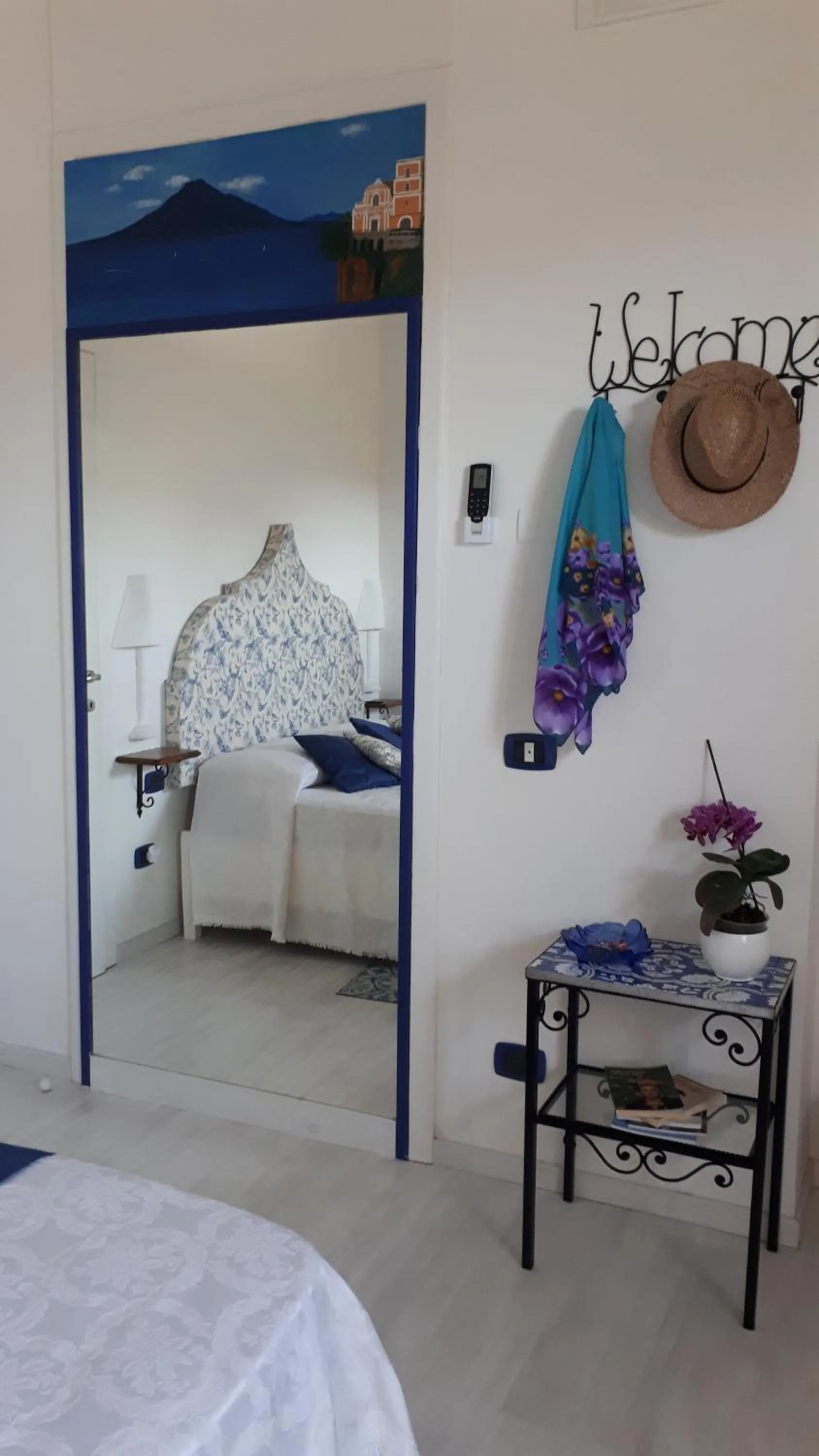 Decorative detail, Bed in Hill Valley View