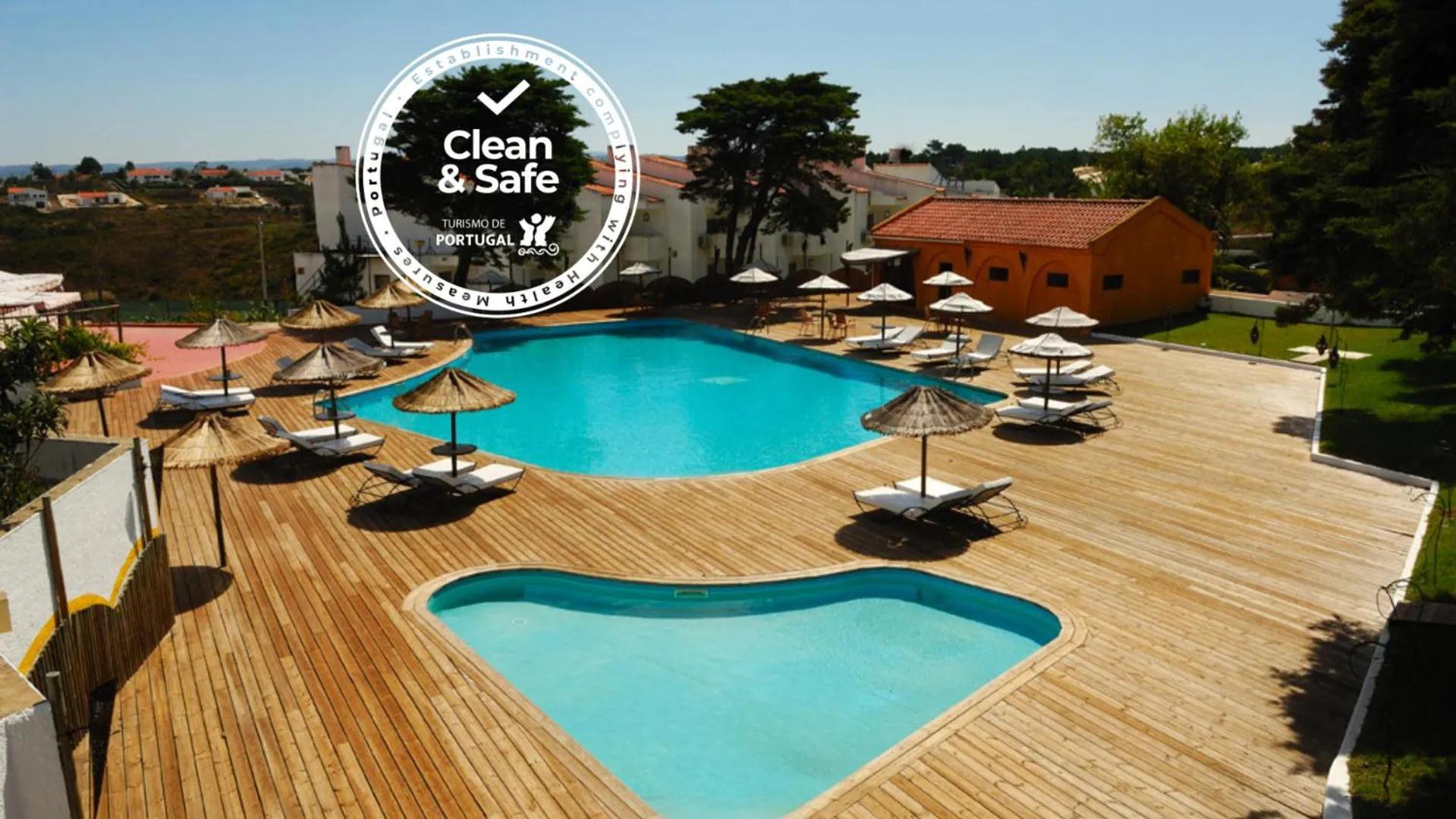 Pool view in Hotel Vale Da Telha