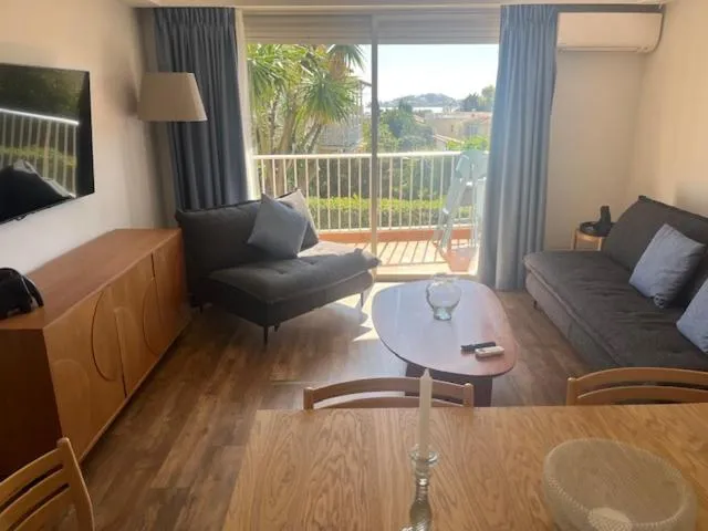 Living room in Résidence Carlton - Rénovée avec Piscine