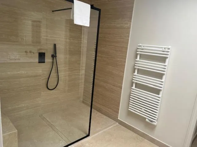 Bathroom in Résidence Carlton - Rénovée avec Piscine