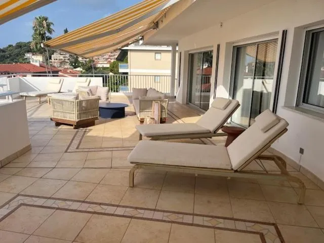 Patio in Résidence Carlton - Rénovée avec Piscine