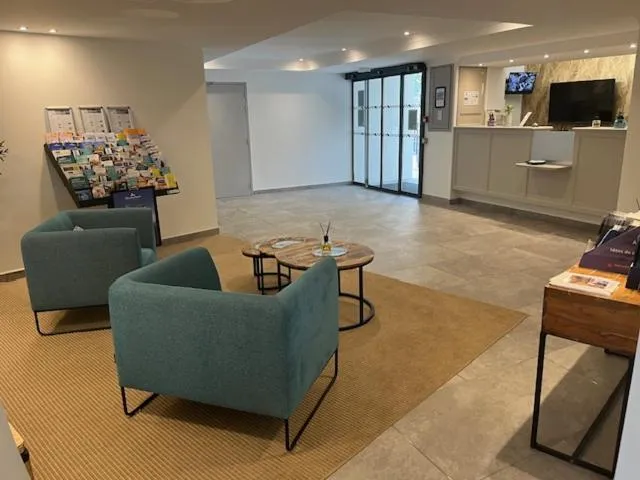 Lobby or reception in Résidence Carlton - Rénovée avec Piscine