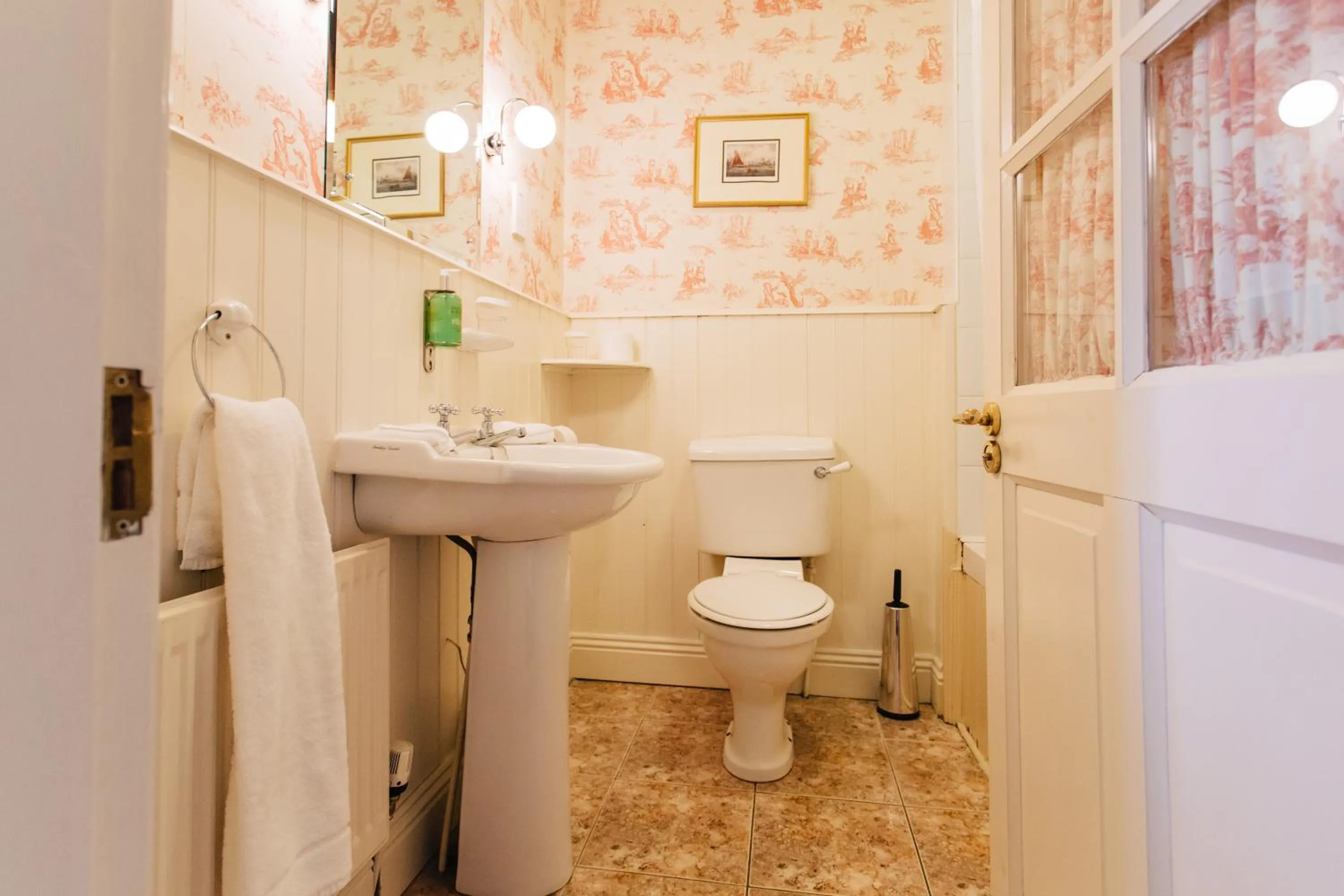 Gleeson's Restaurant & Rooms