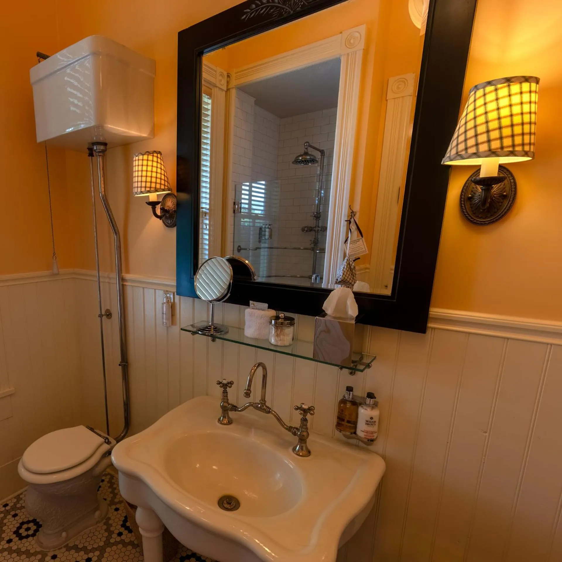 Bathroom in Tallman Hotel