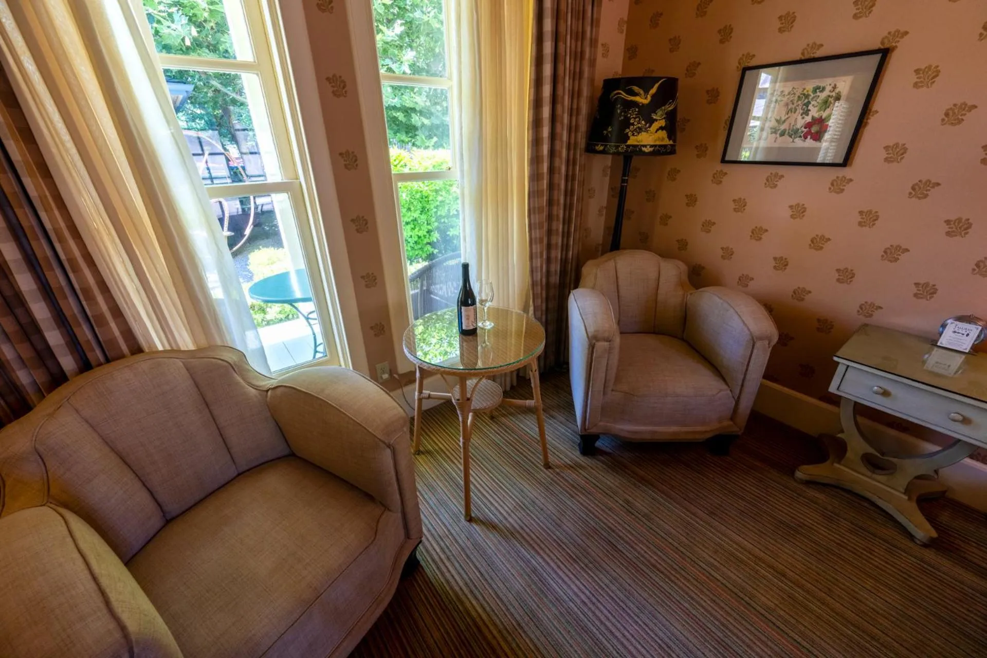 Seating area in Tallman Hotel