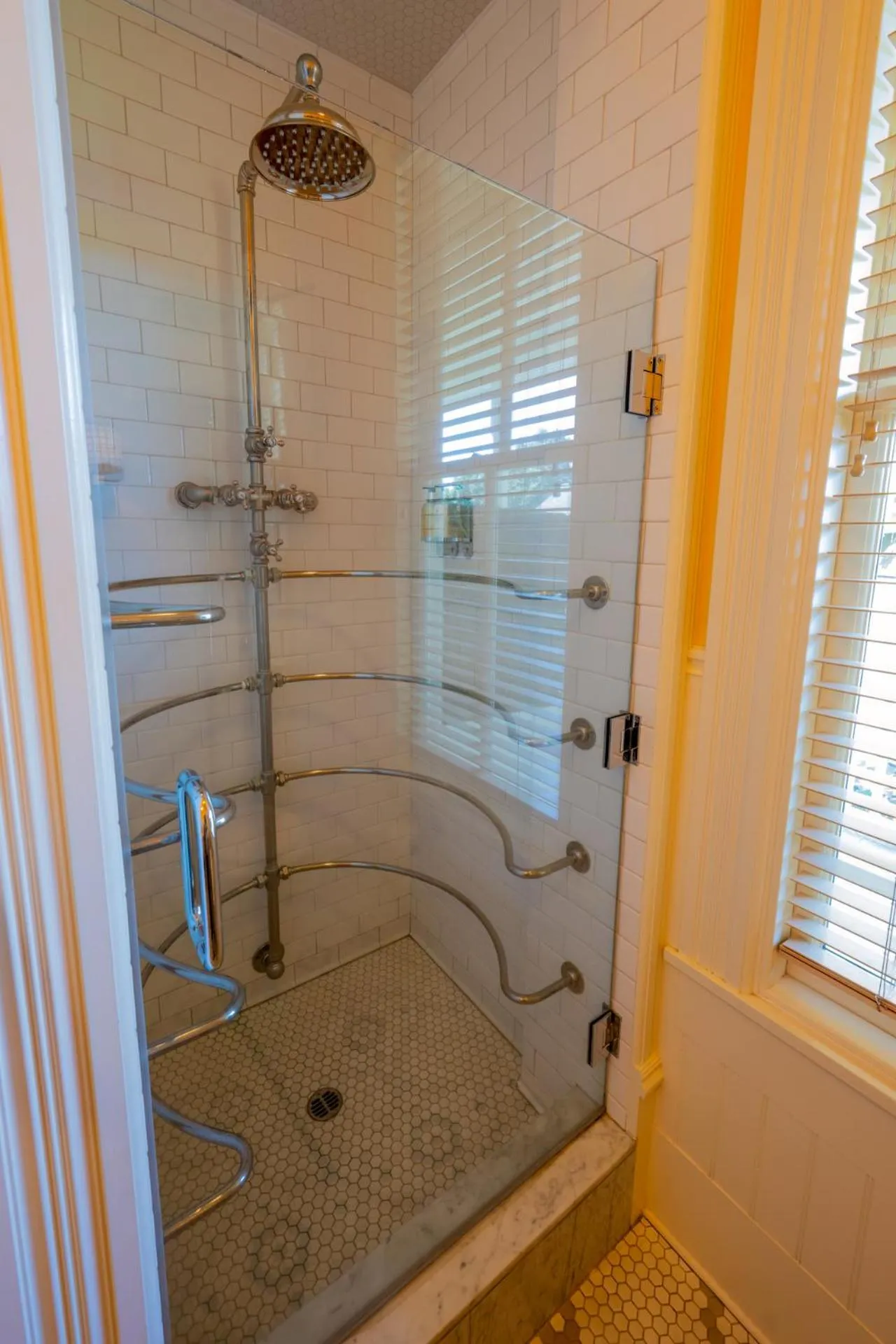 Shower in Tallman Hotel