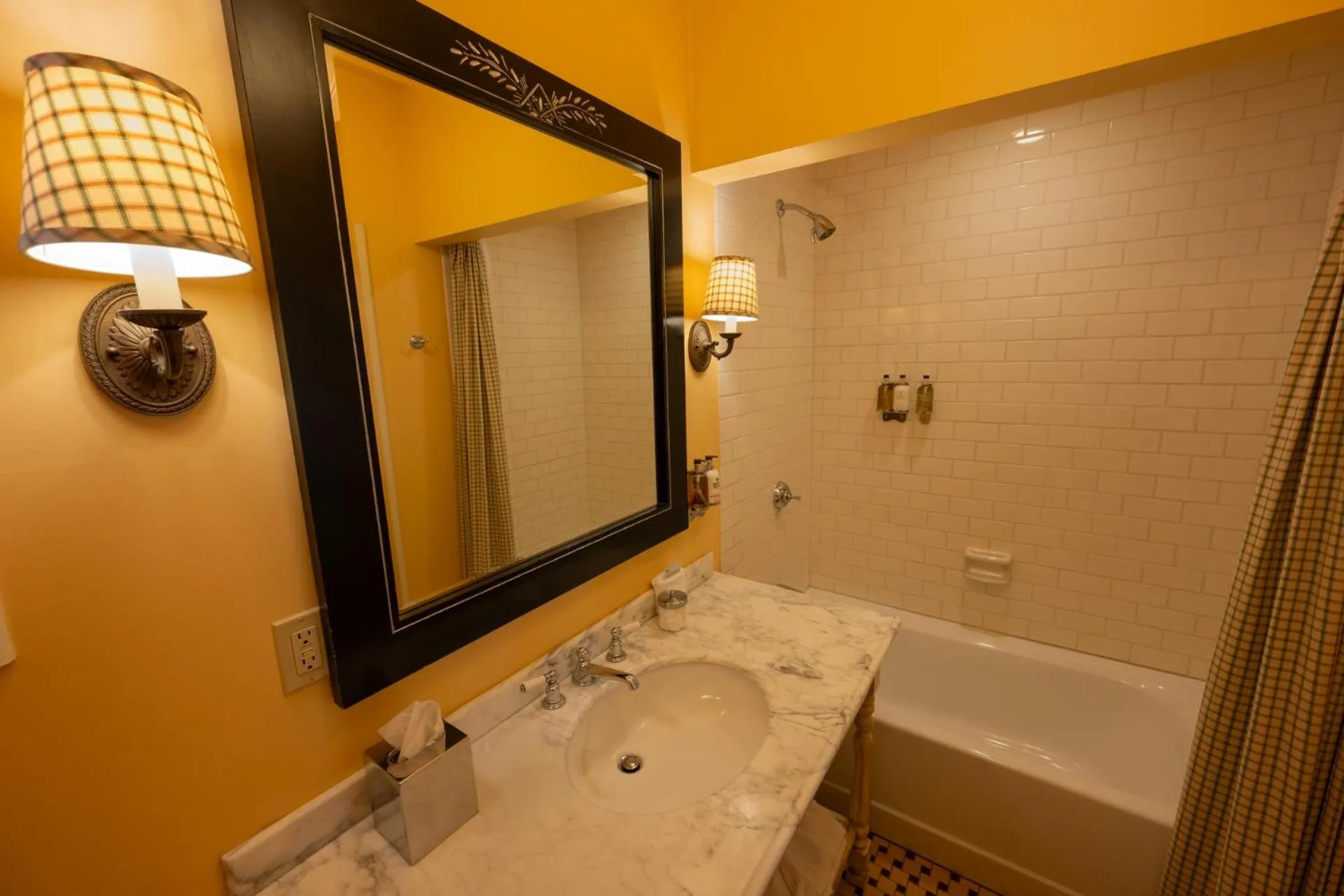 Bathroom in Tallman Hotel