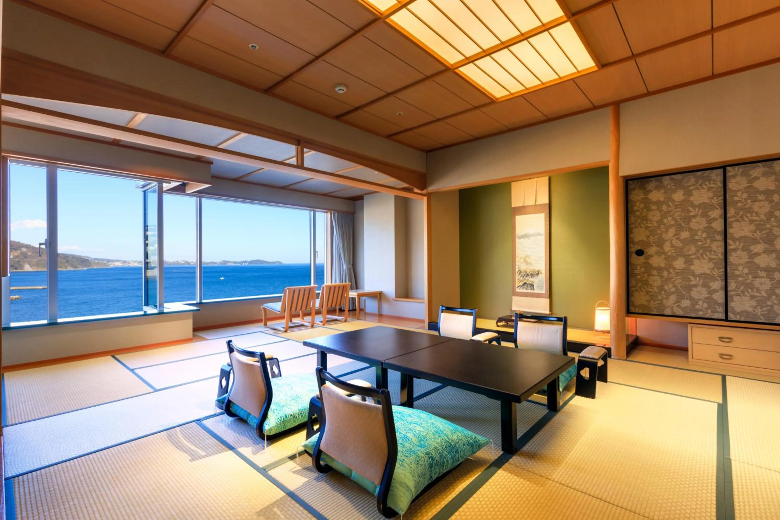Photo of the whole room in Atami Korakuen Hotel