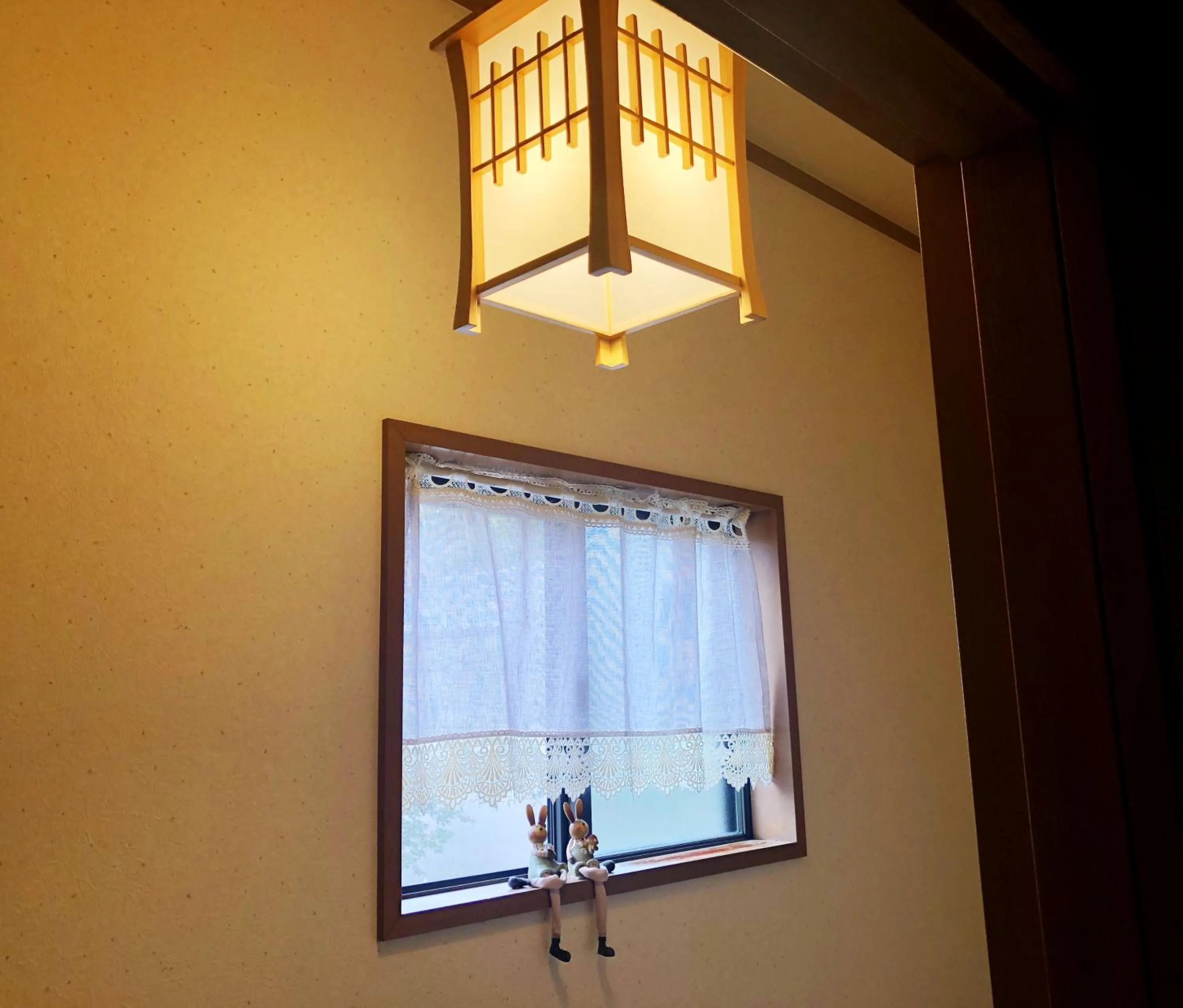 Decorative detail in A Leaf Inn