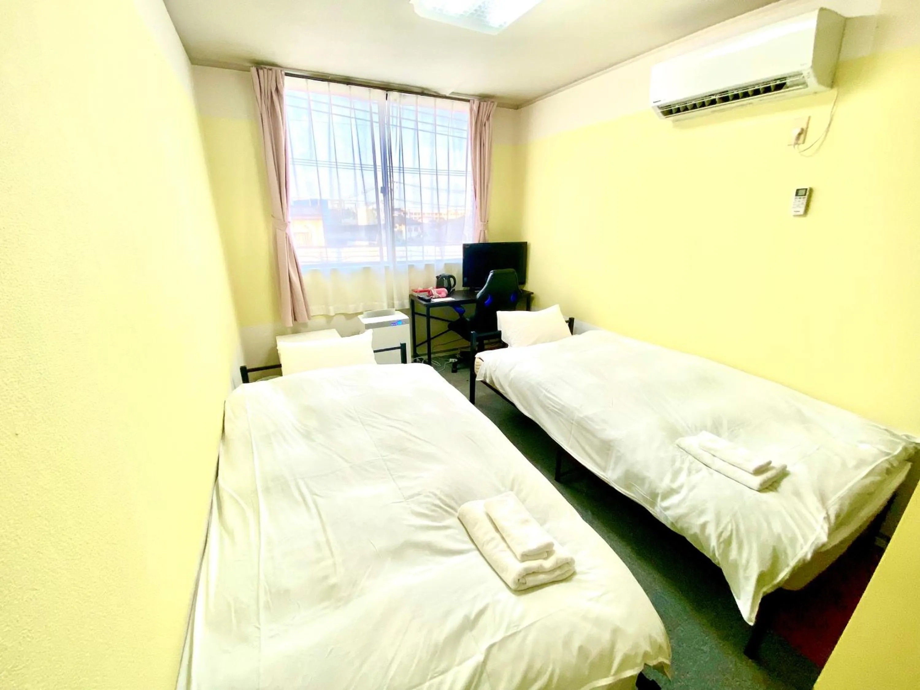 Bed in HendaKara Hotel