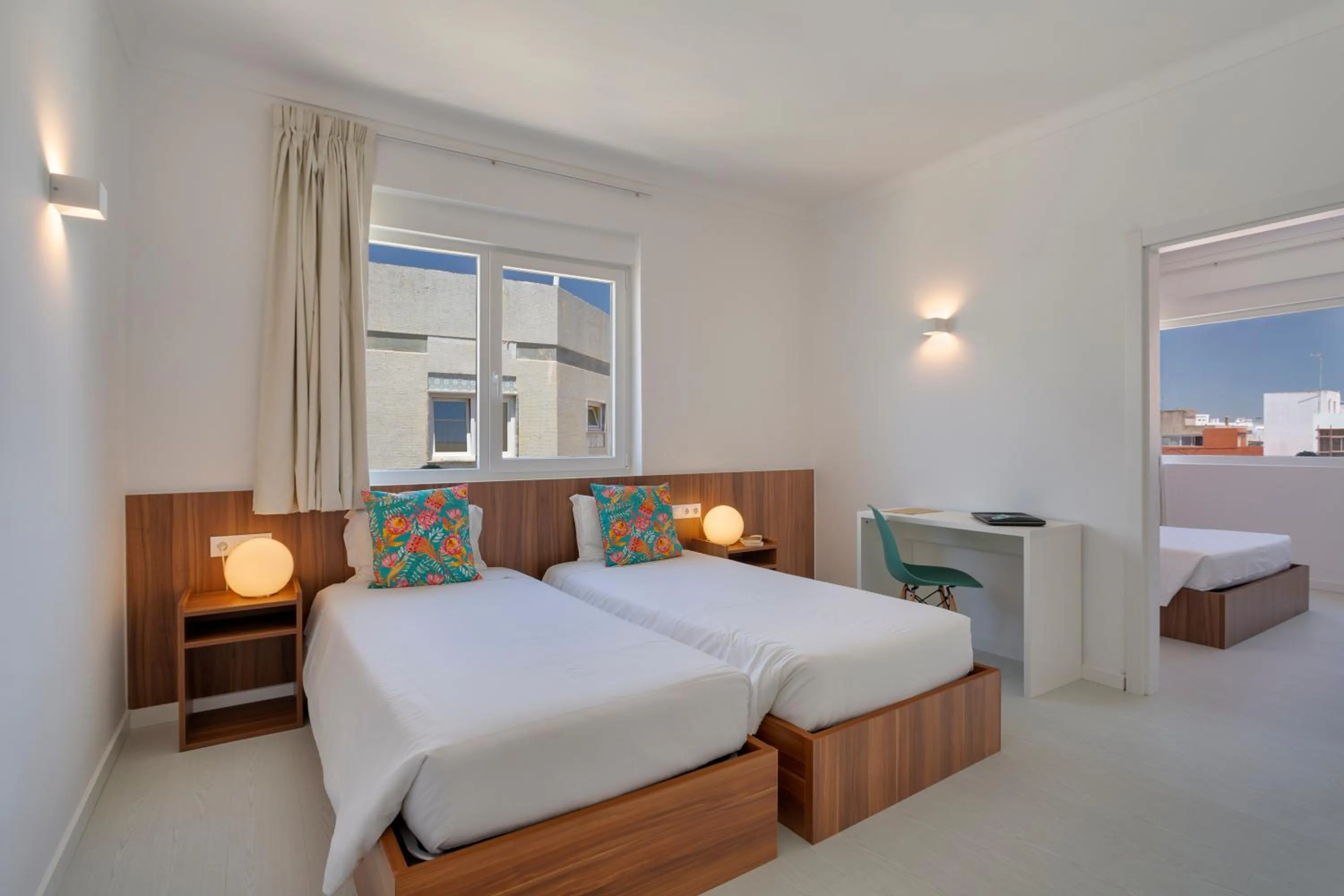 Photo of the whole room, Bed in Next Inn