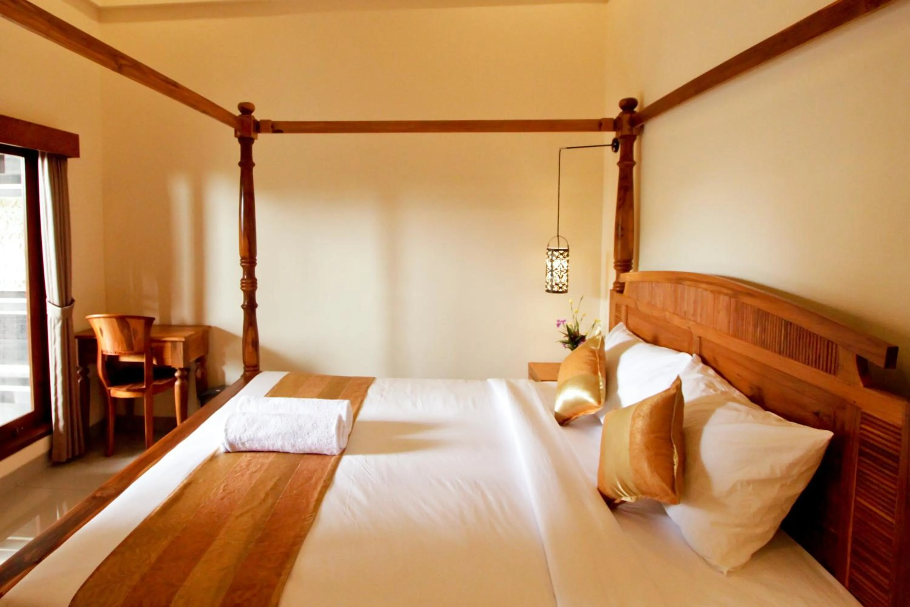 Photo of the whole room, Bed in Awan Bali House