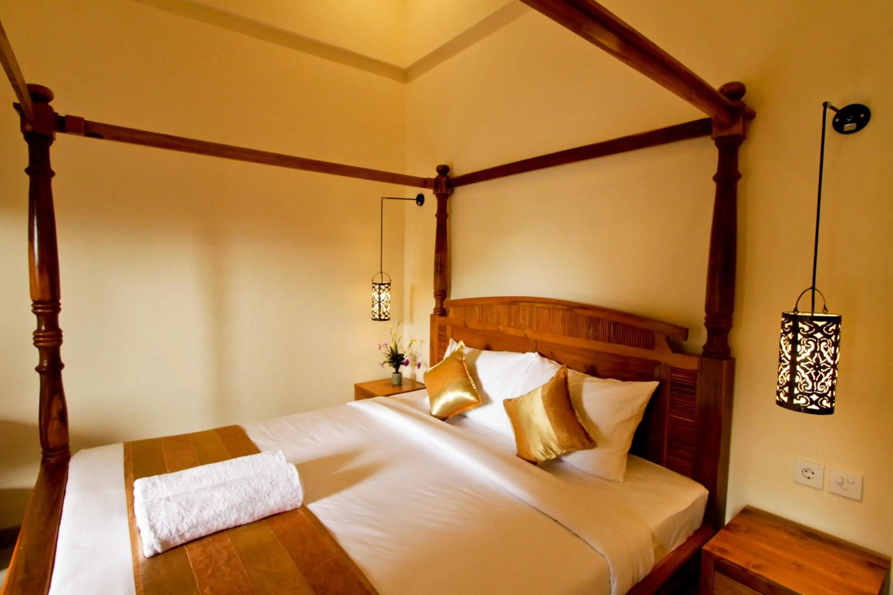 Photo of the whole room, Bed in Awan Bali House