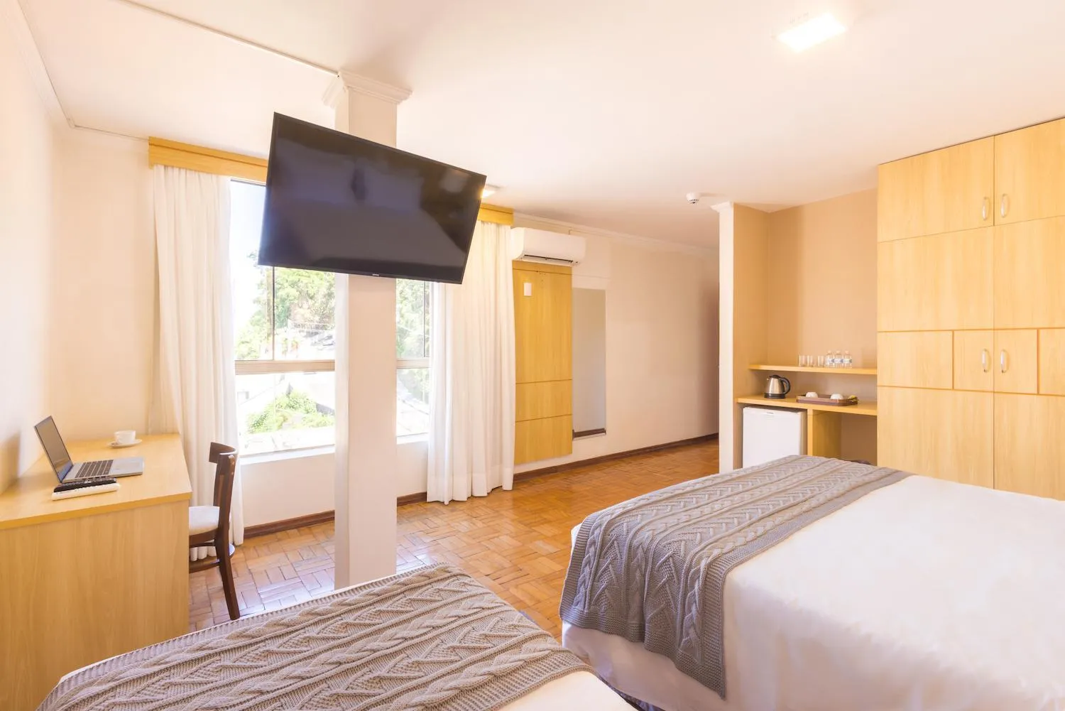 TV and multimedia, Bed in Serra Negra Palace Hotel