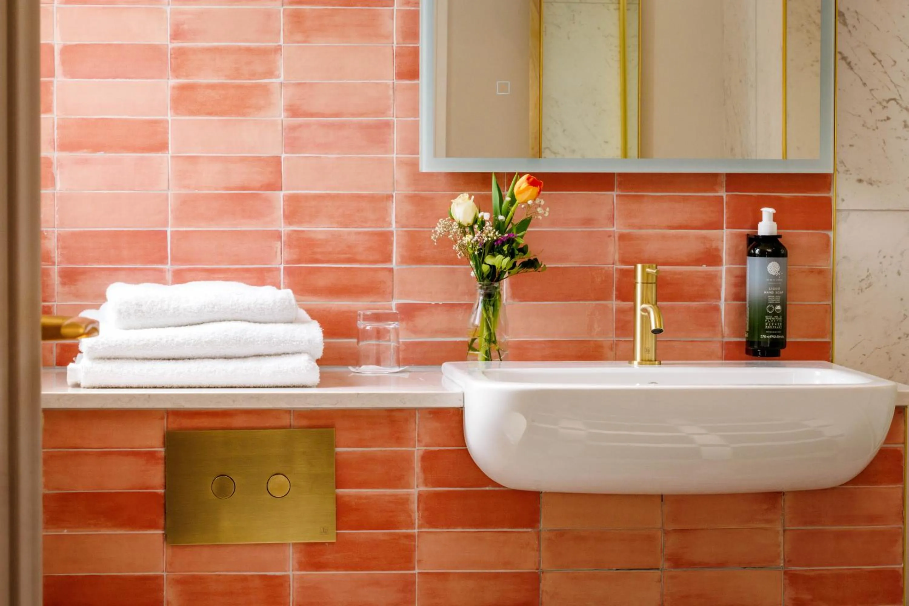 Bathroom in Club House Hotel Kilkenny