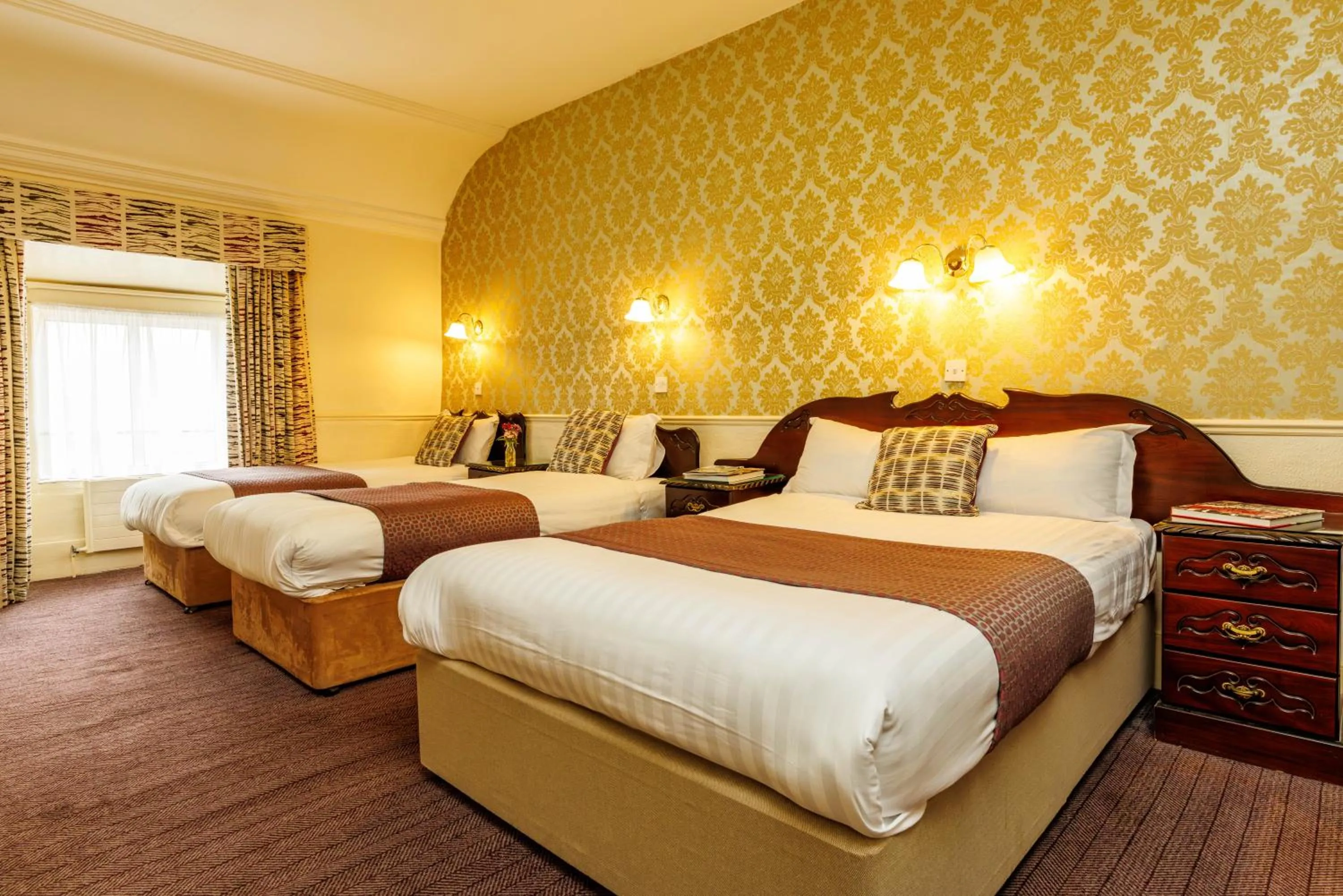 Bed in Club House Hotel Kilkenny