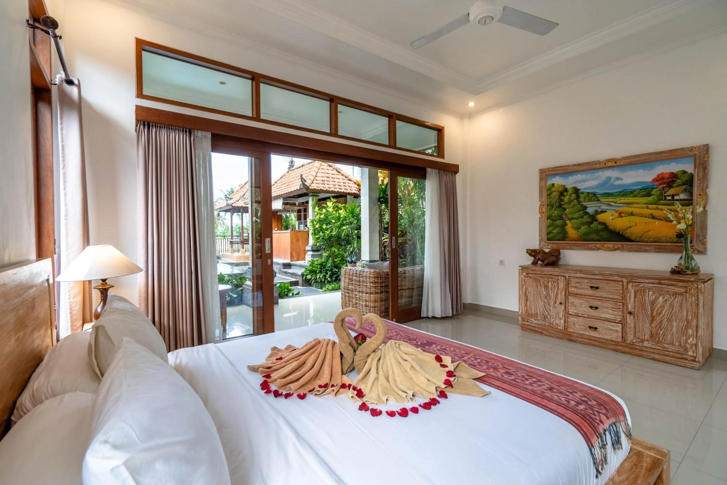 Bed in Griya Private Villa
