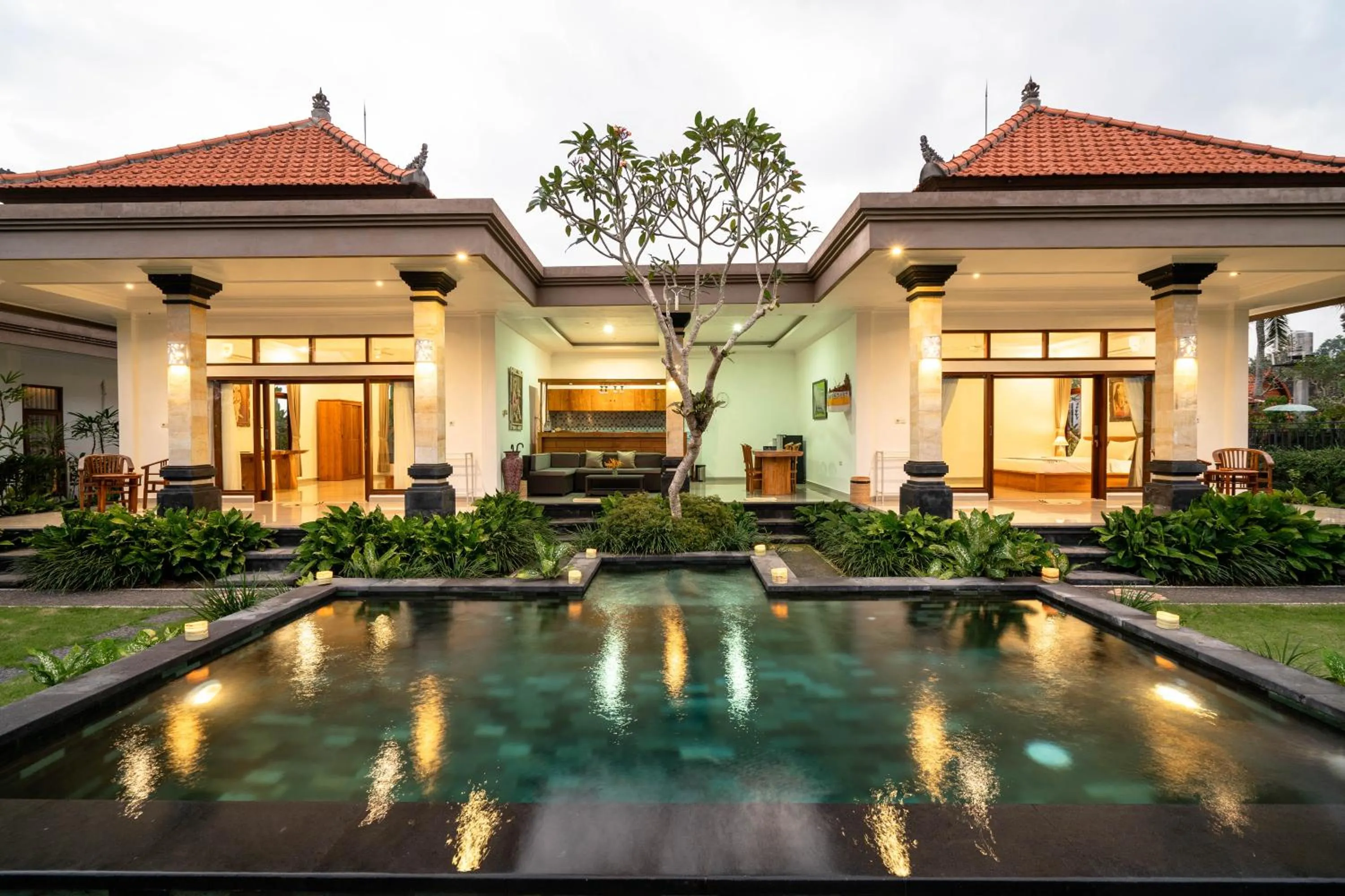 Night in Griya Private Villa