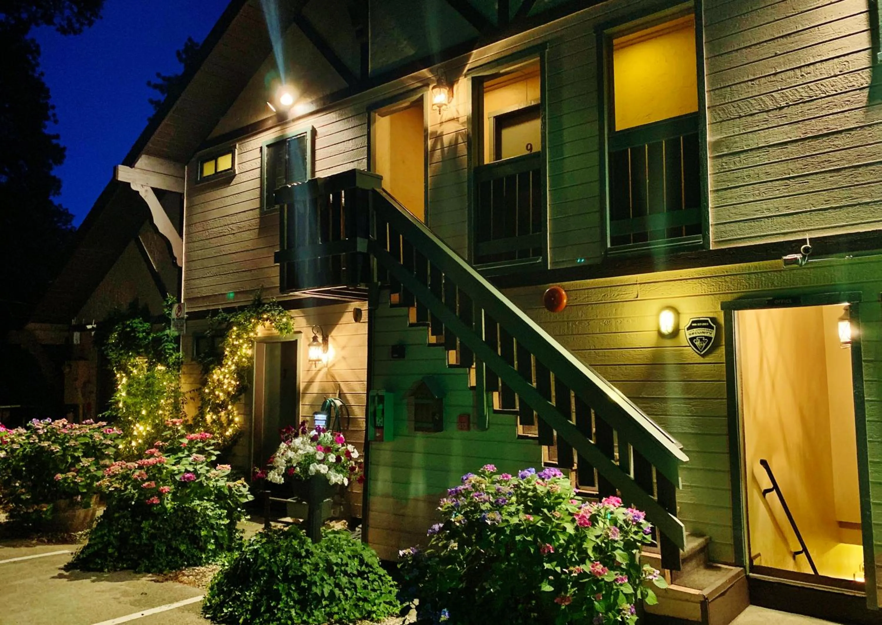 Property building in The North Shore Inn